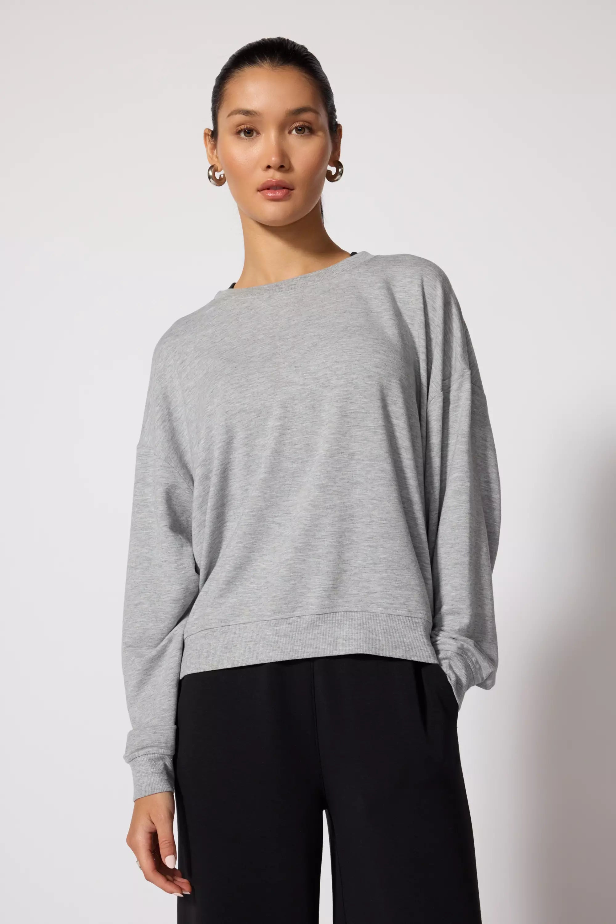Cozy Fleece Relaxed Crew - Htr Concrete