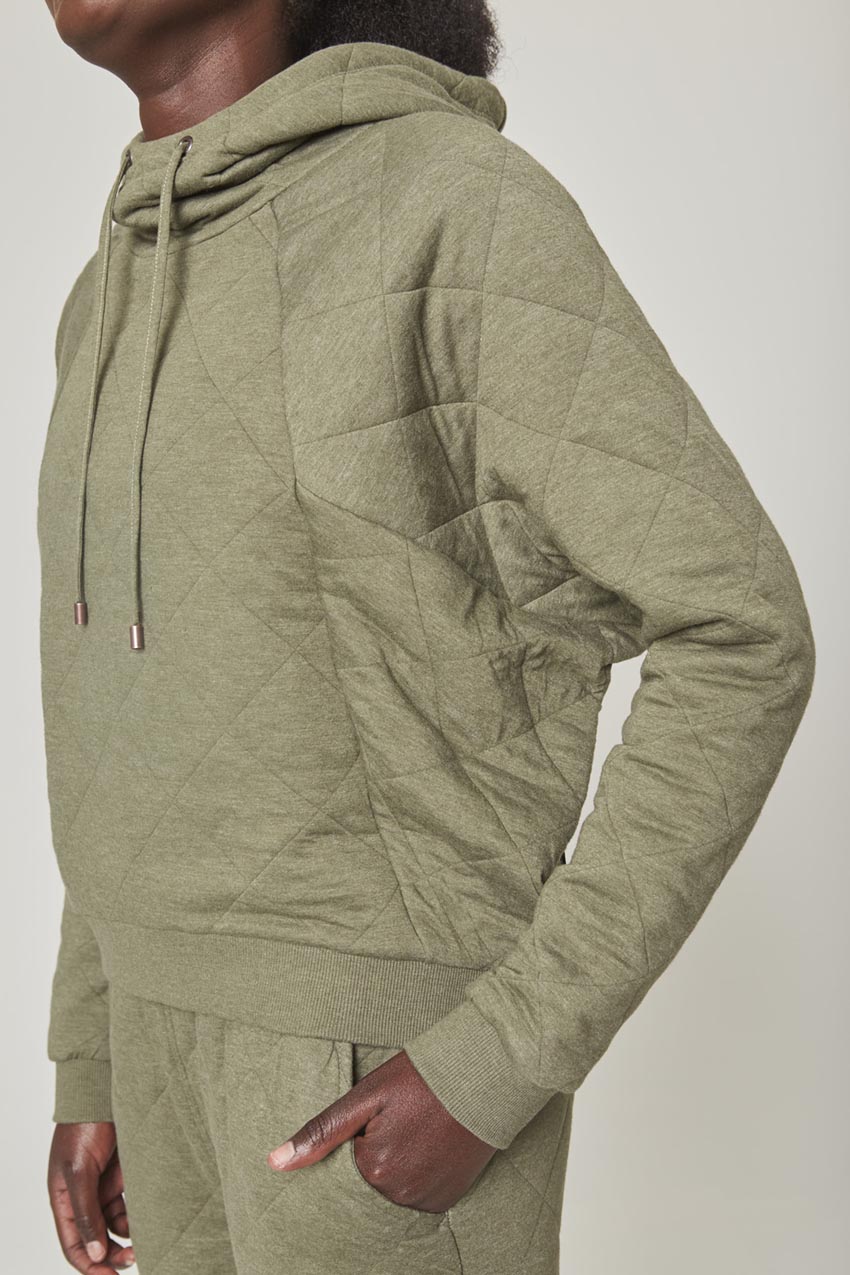 Aspire Cropped Relaxed Quilted Hoodie