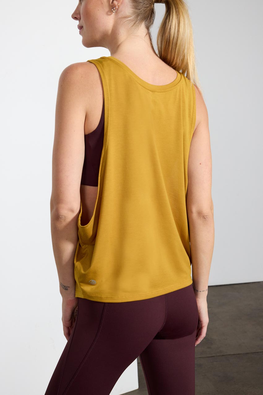 Dynamic Recycled Polyester Dropped Arm Hole Stink-Free Tank Top