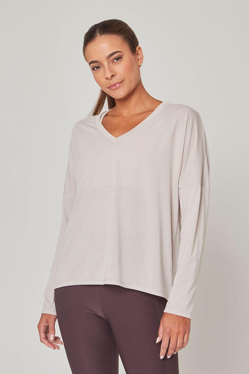 Dynamic V-Neck Relaxed Long Sleeve Shirt
