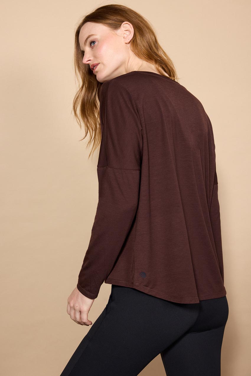 Dynamic V-Neck Relaxed Long Sleeve Shirt