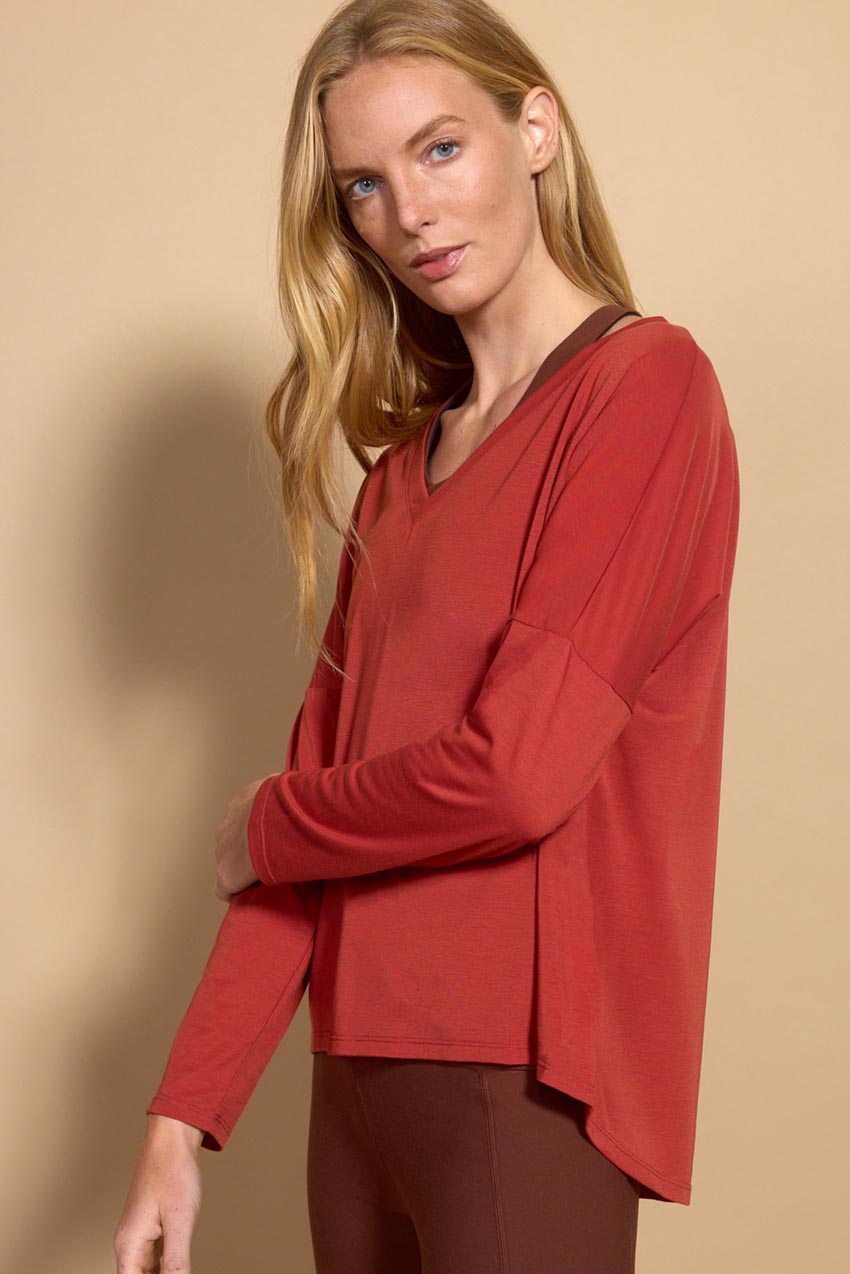 Dynamic V-Neck Relaxed Long Sleeve Shirt