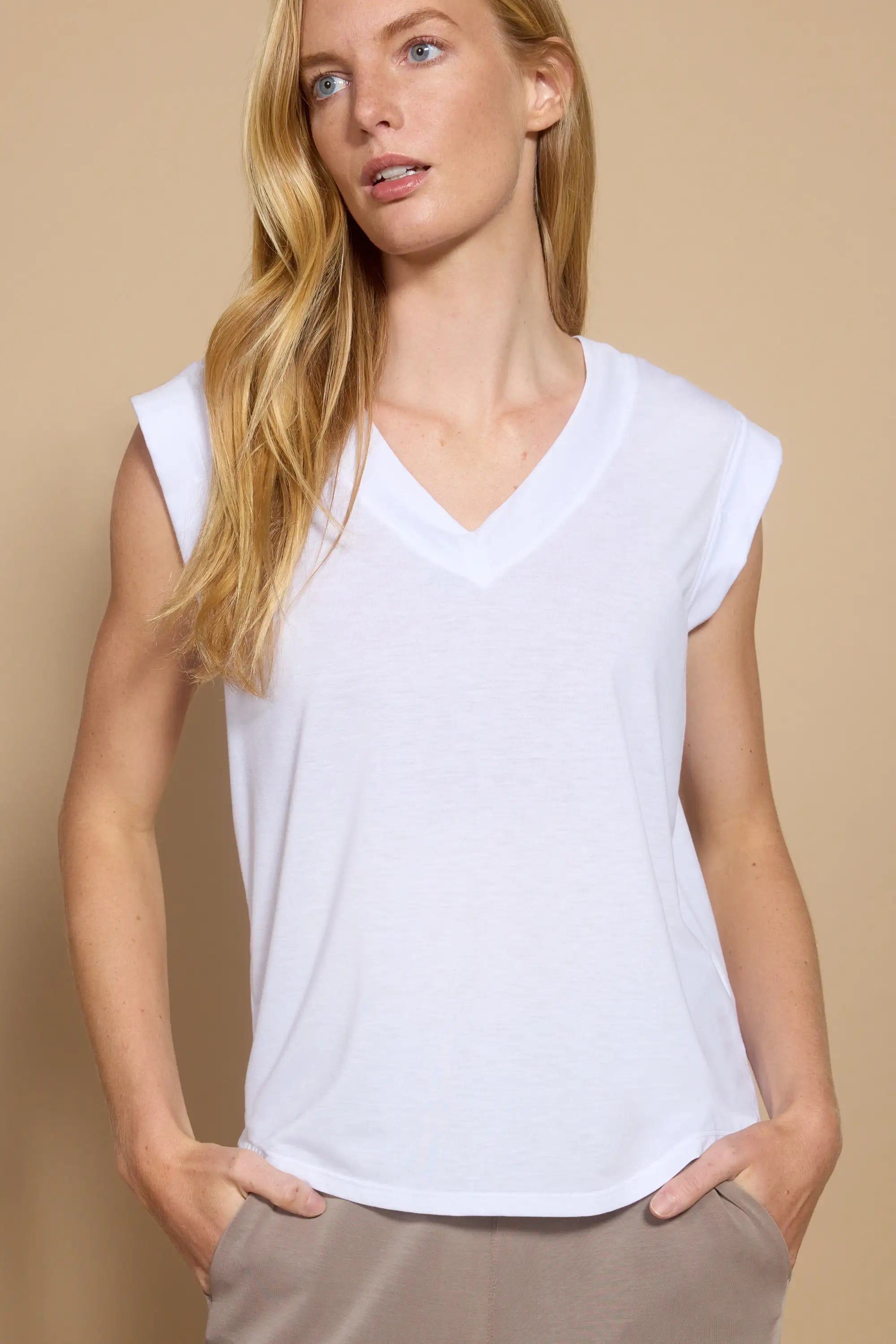 Performance Knit V-Neck Tee - White