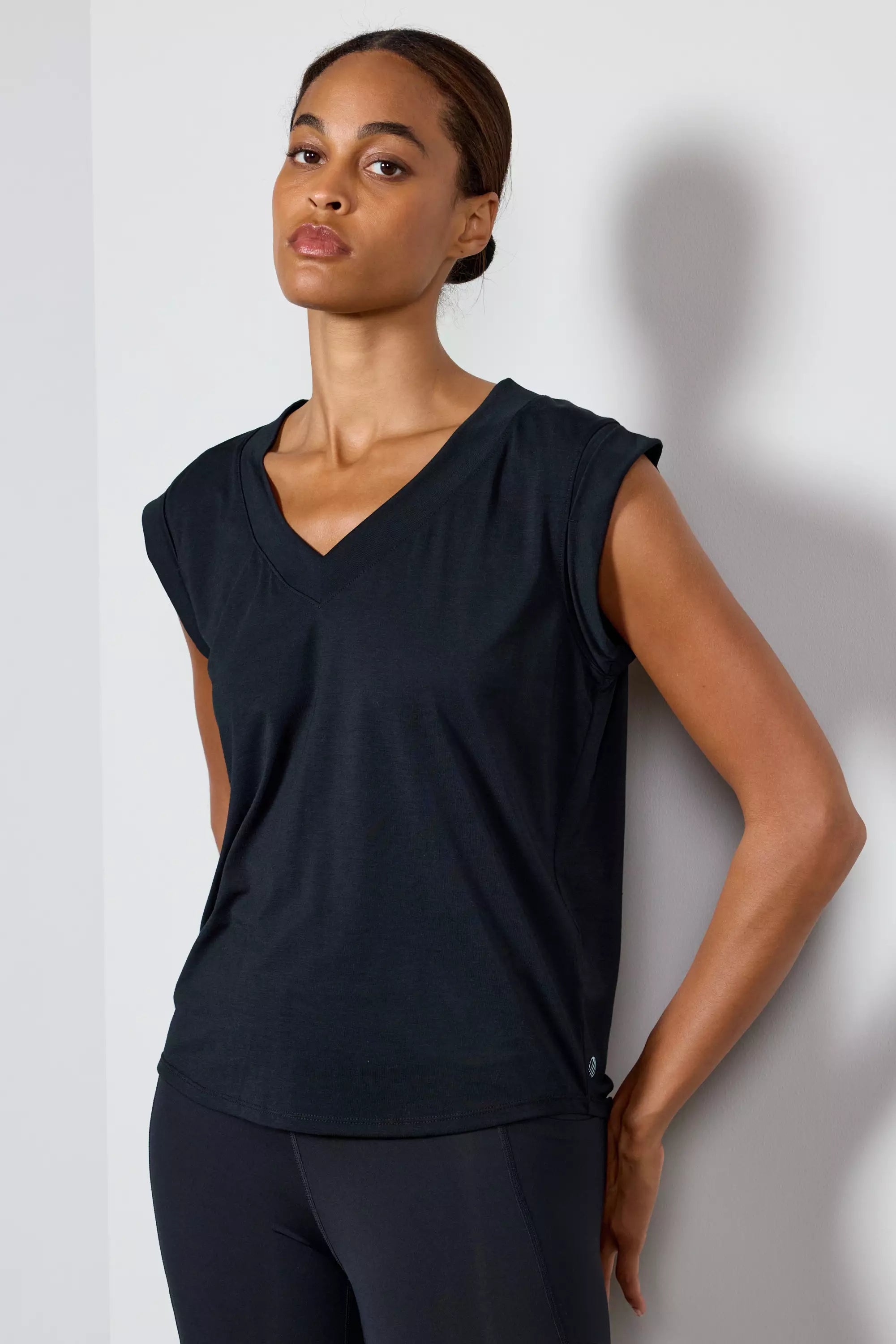 Performance Knit V-Neck Tee - Black