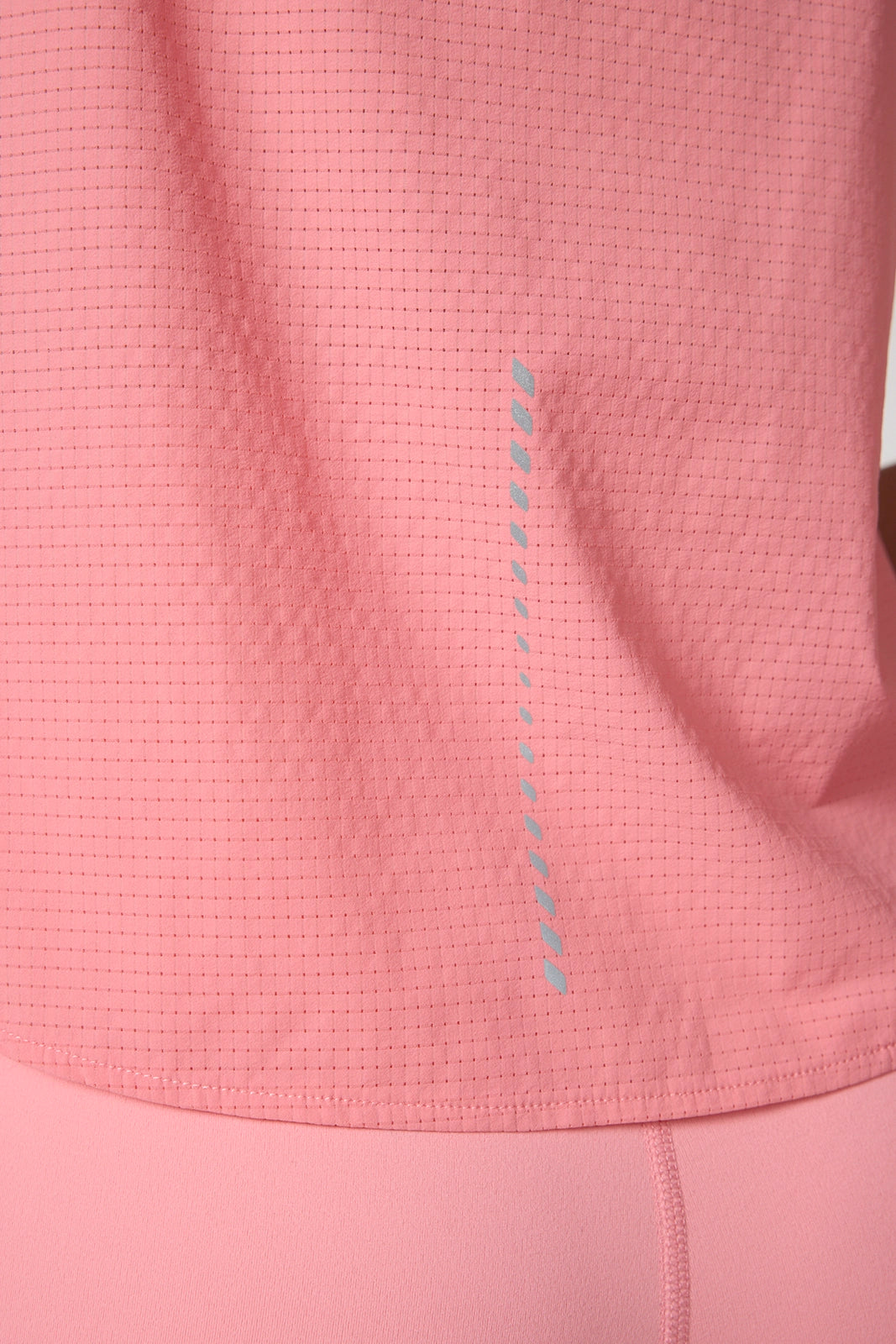 Aerate Tank - Strawberry Ice