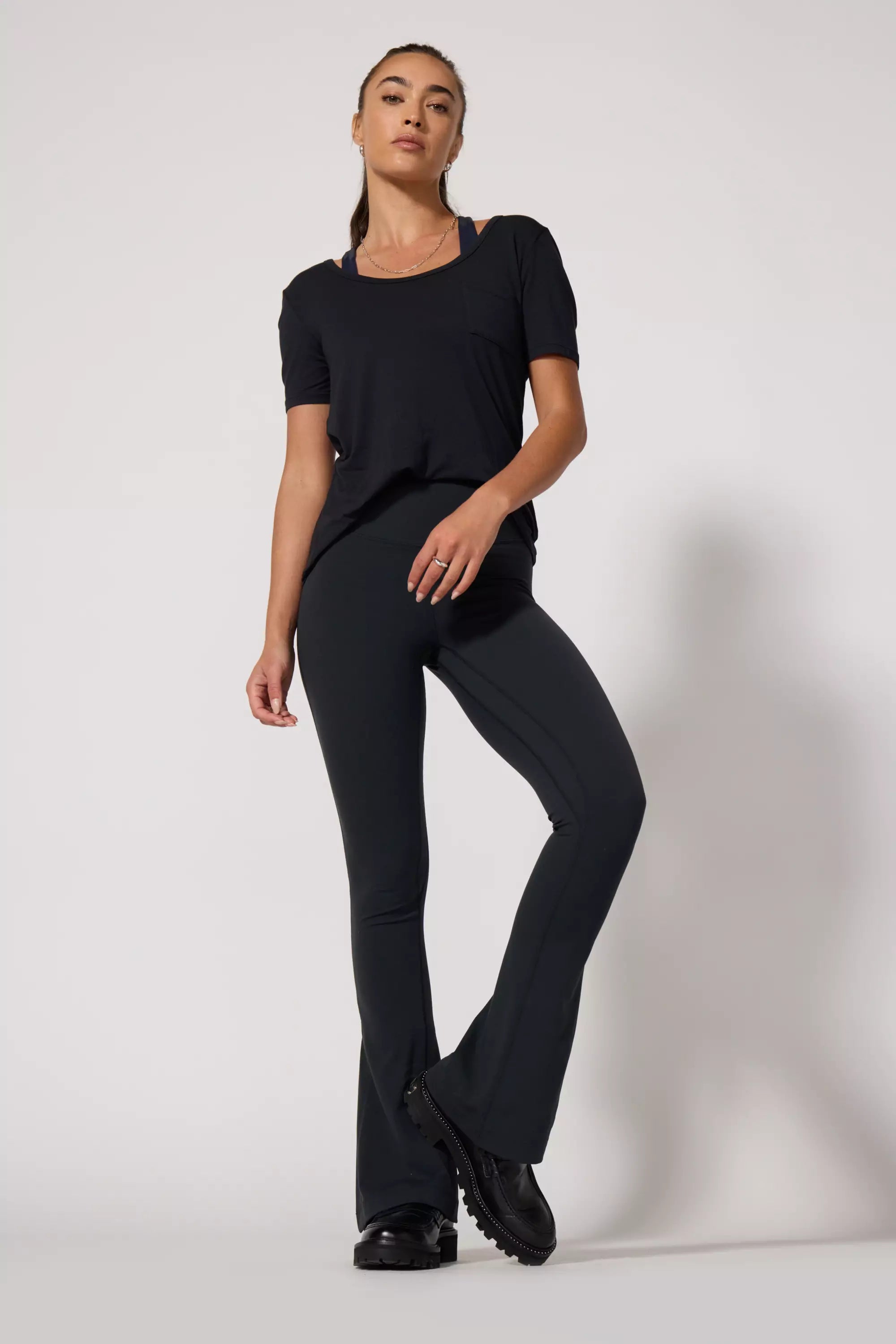 Breeze Pocket Tee - Jet Black