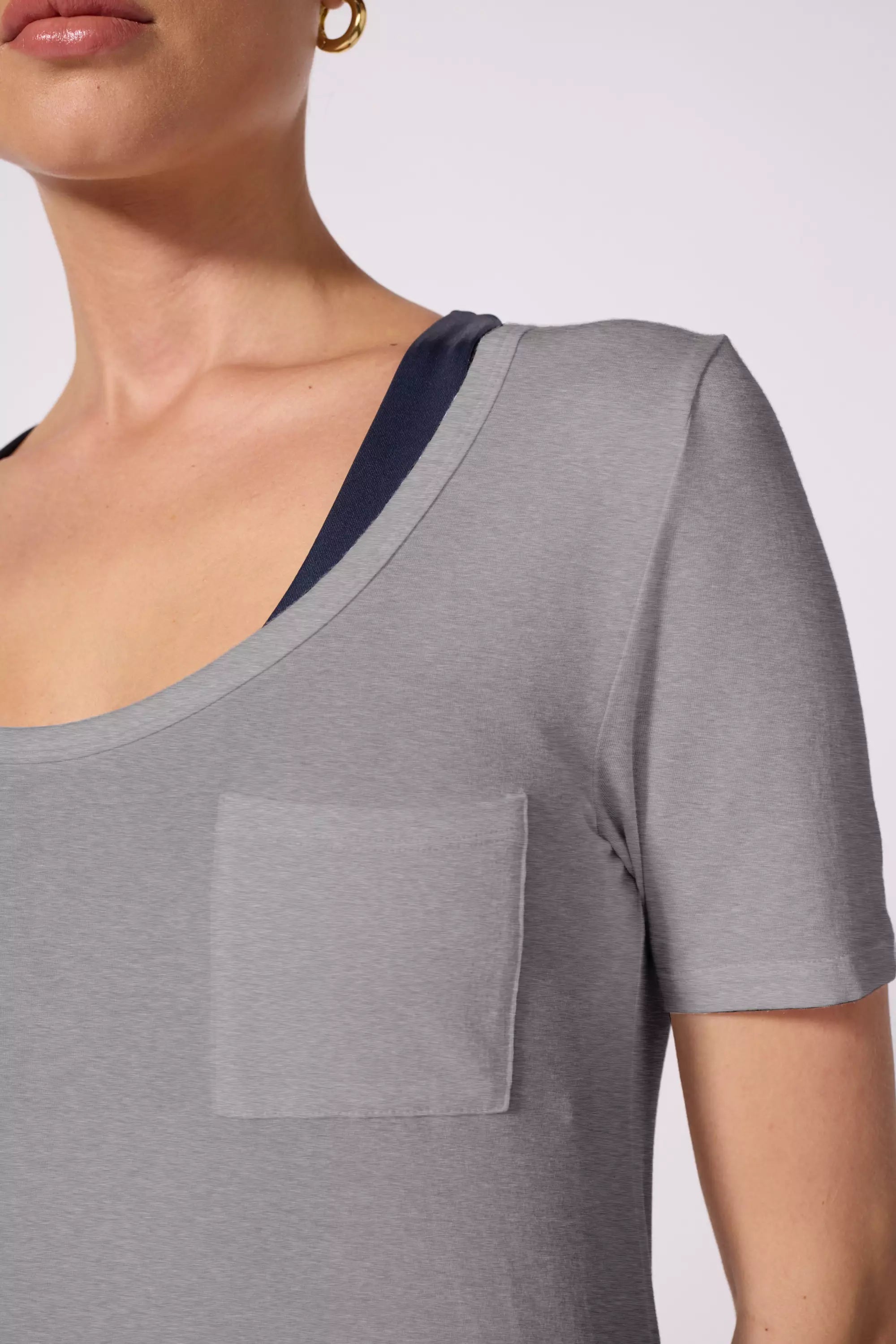 Breeze Pocket Tee - Htr Steel Grey