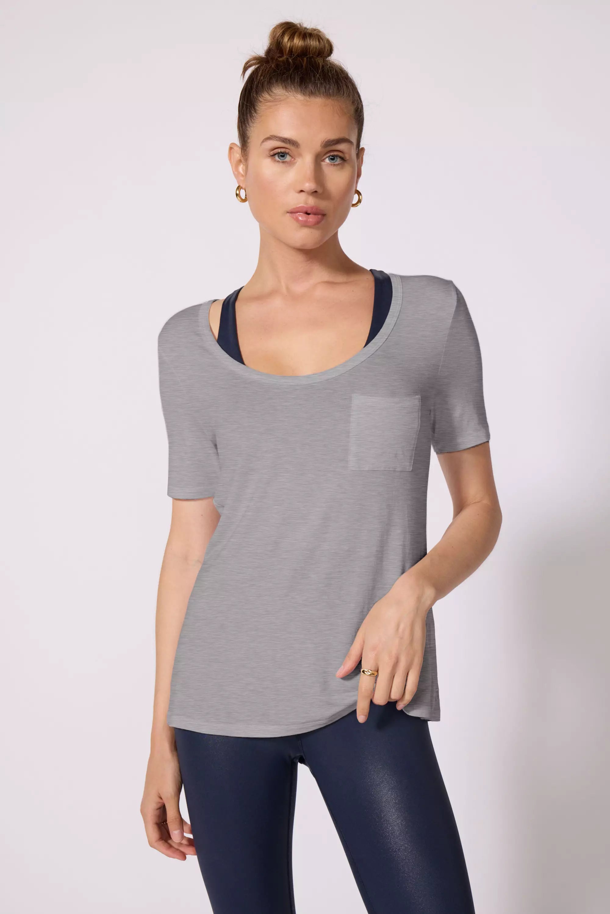 Breeze Pocket Tee - Htr Steel Grey