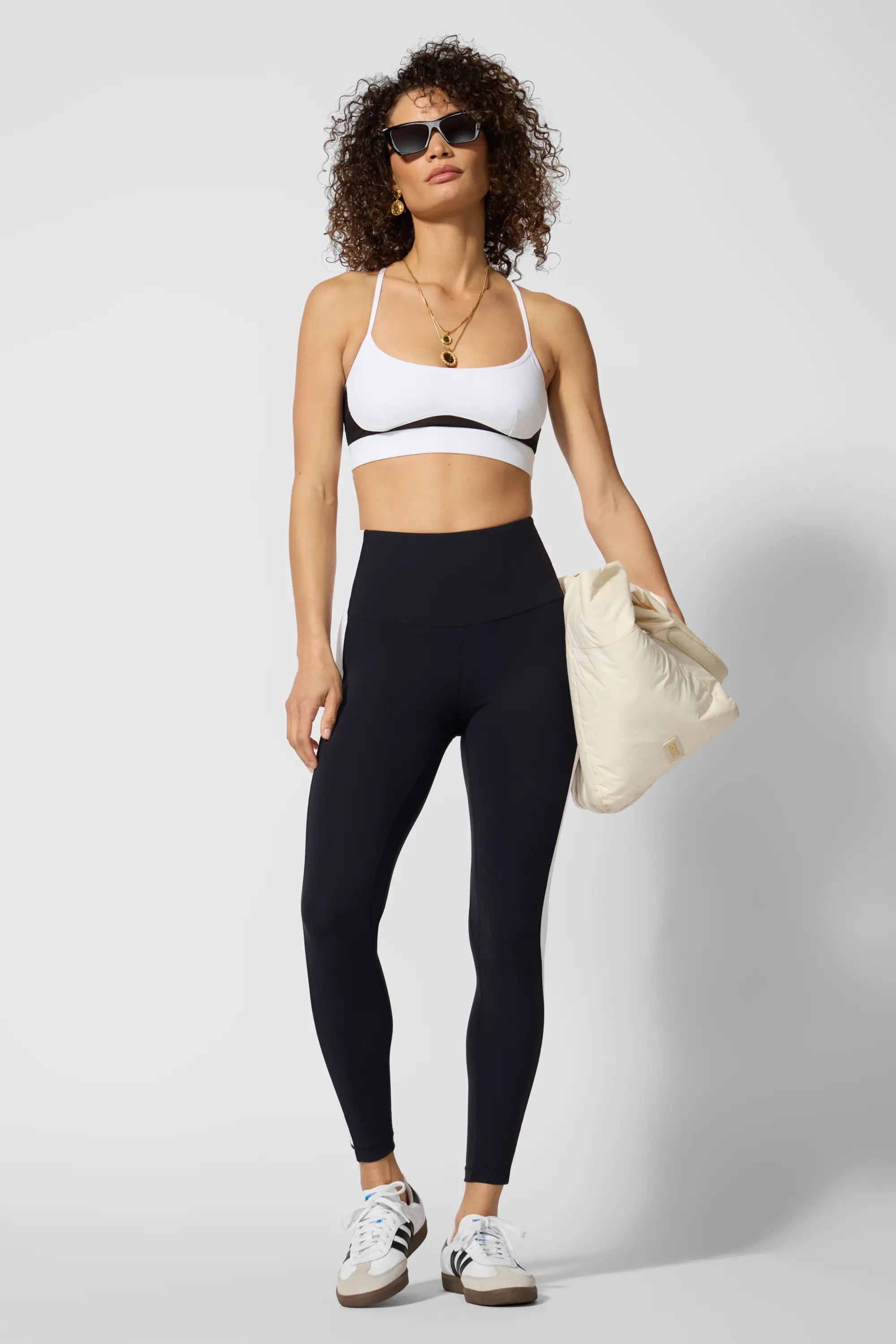 Sculpt Cross Back Bra - Black/Brilliant White