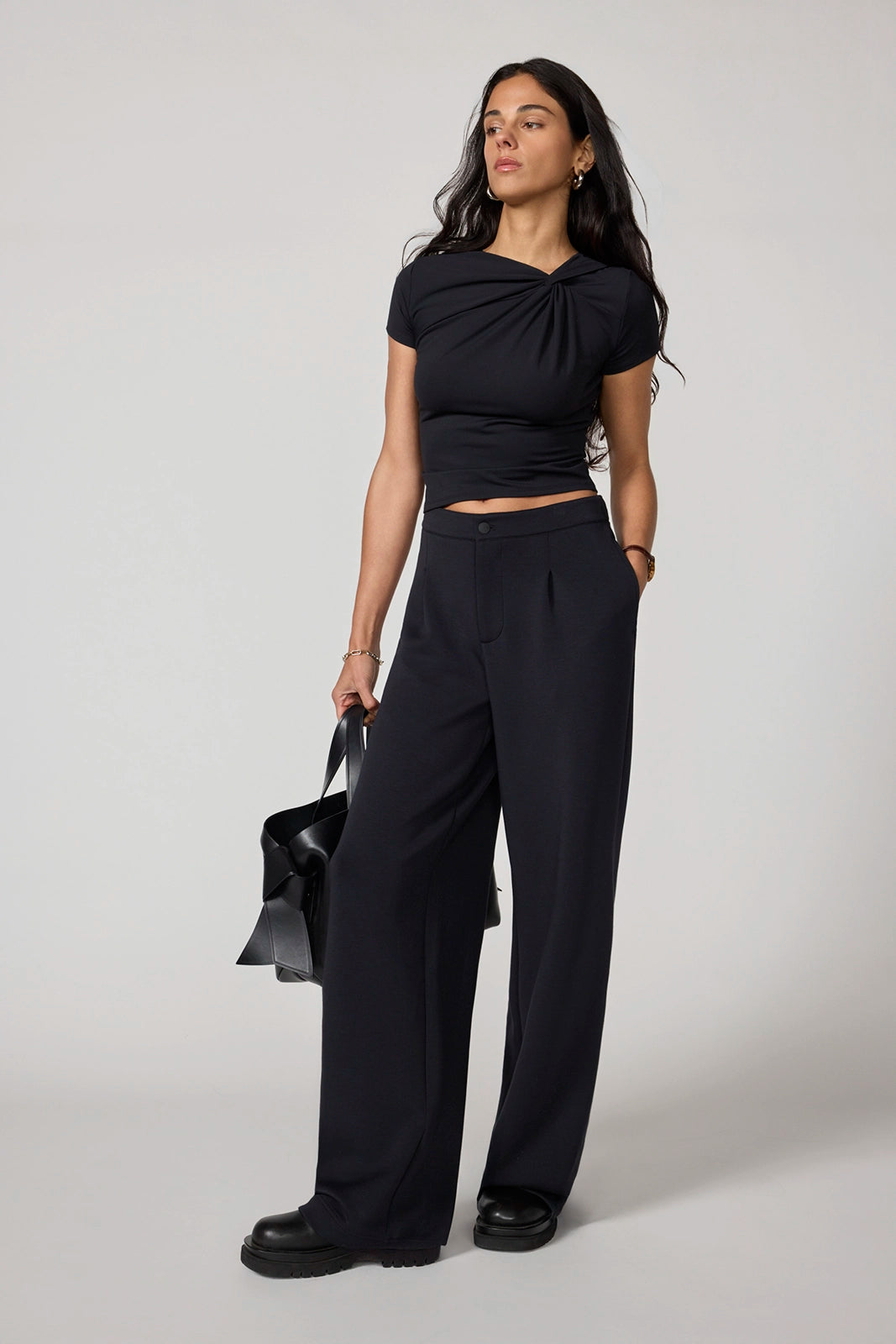 Cloud Knot Front Tee - Black