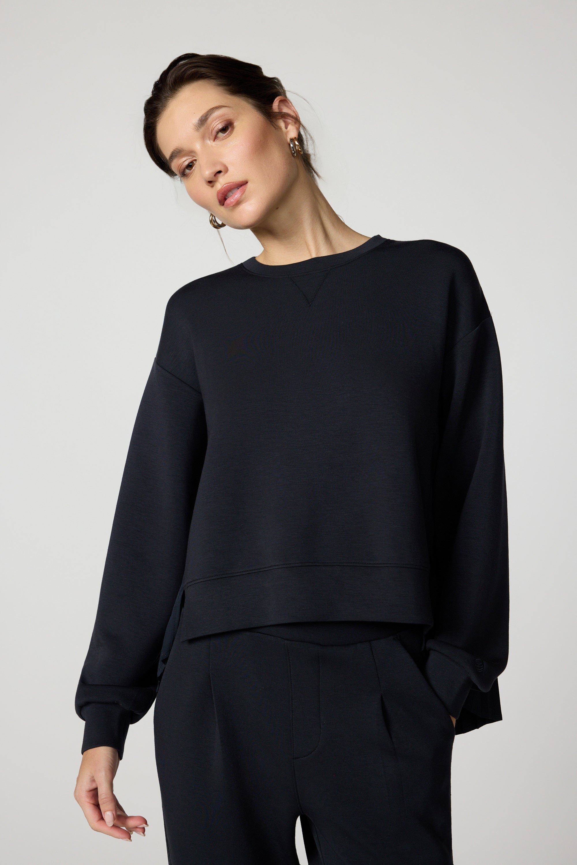 Dreamweave Crew with Pleated Back - Black