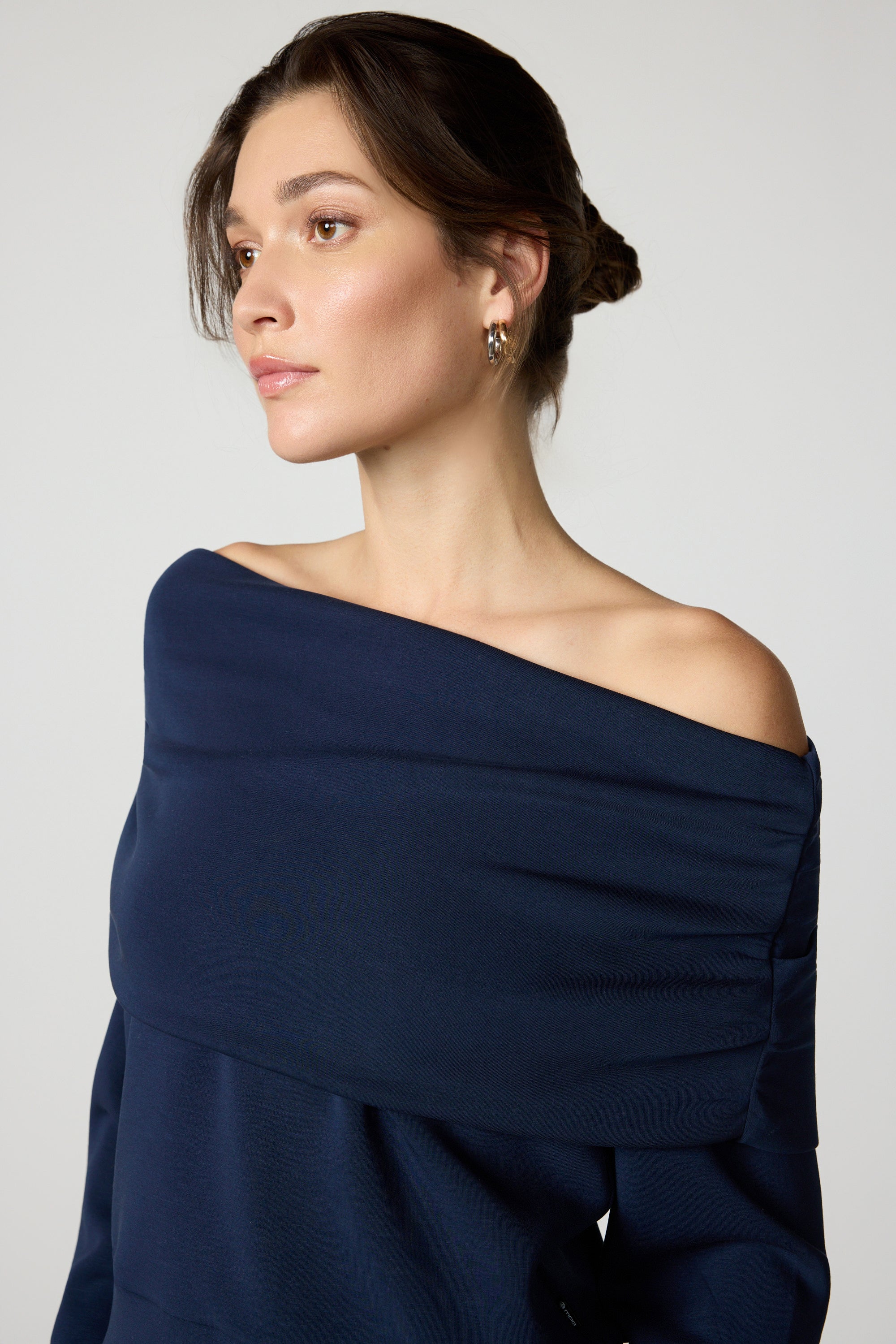 Dreamweave Off The Shoulder - Navy Blazer