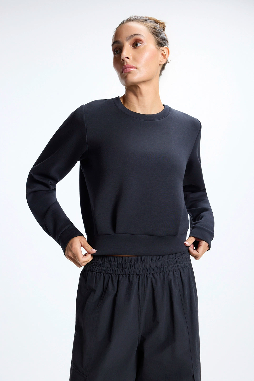Dreamweave™ Pleated Crew Neck - Black