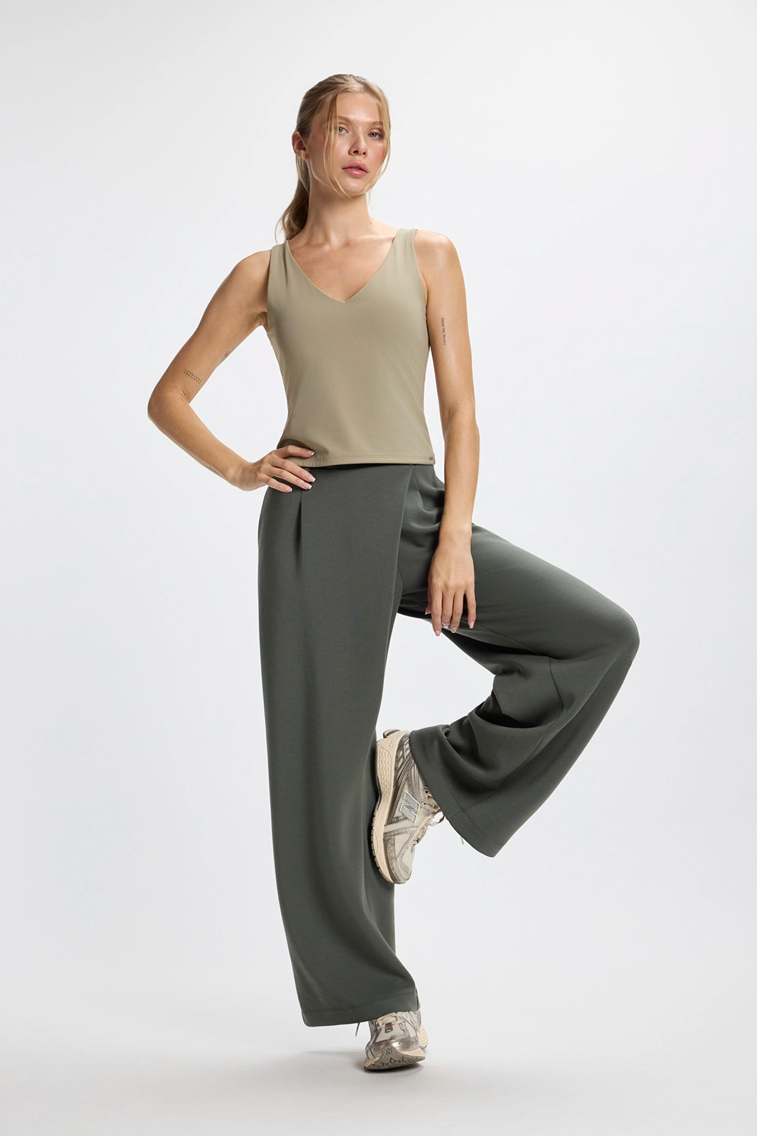 Cloud Reversible Tank - Silver Sage
