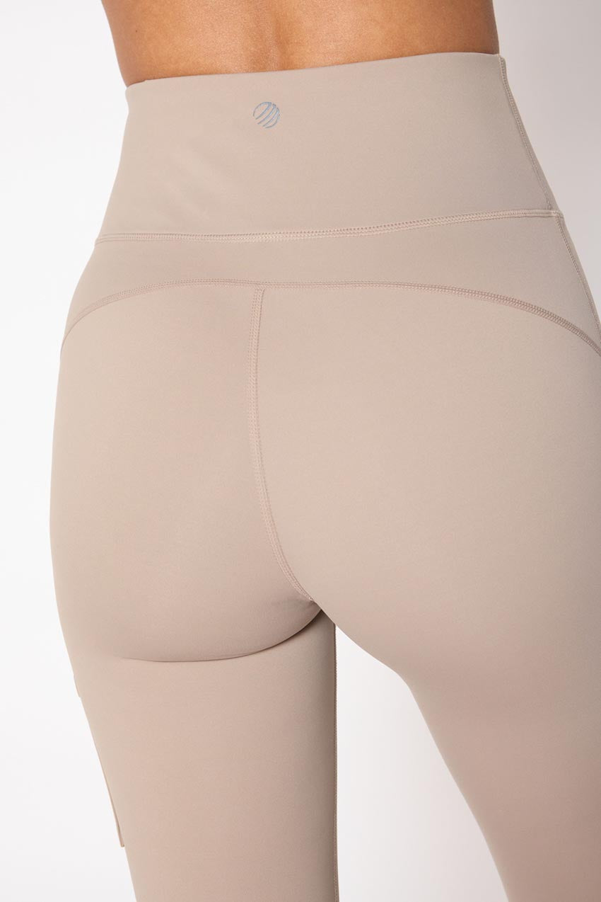 Vital High-Waisted 26" Cargo Pocket Legging