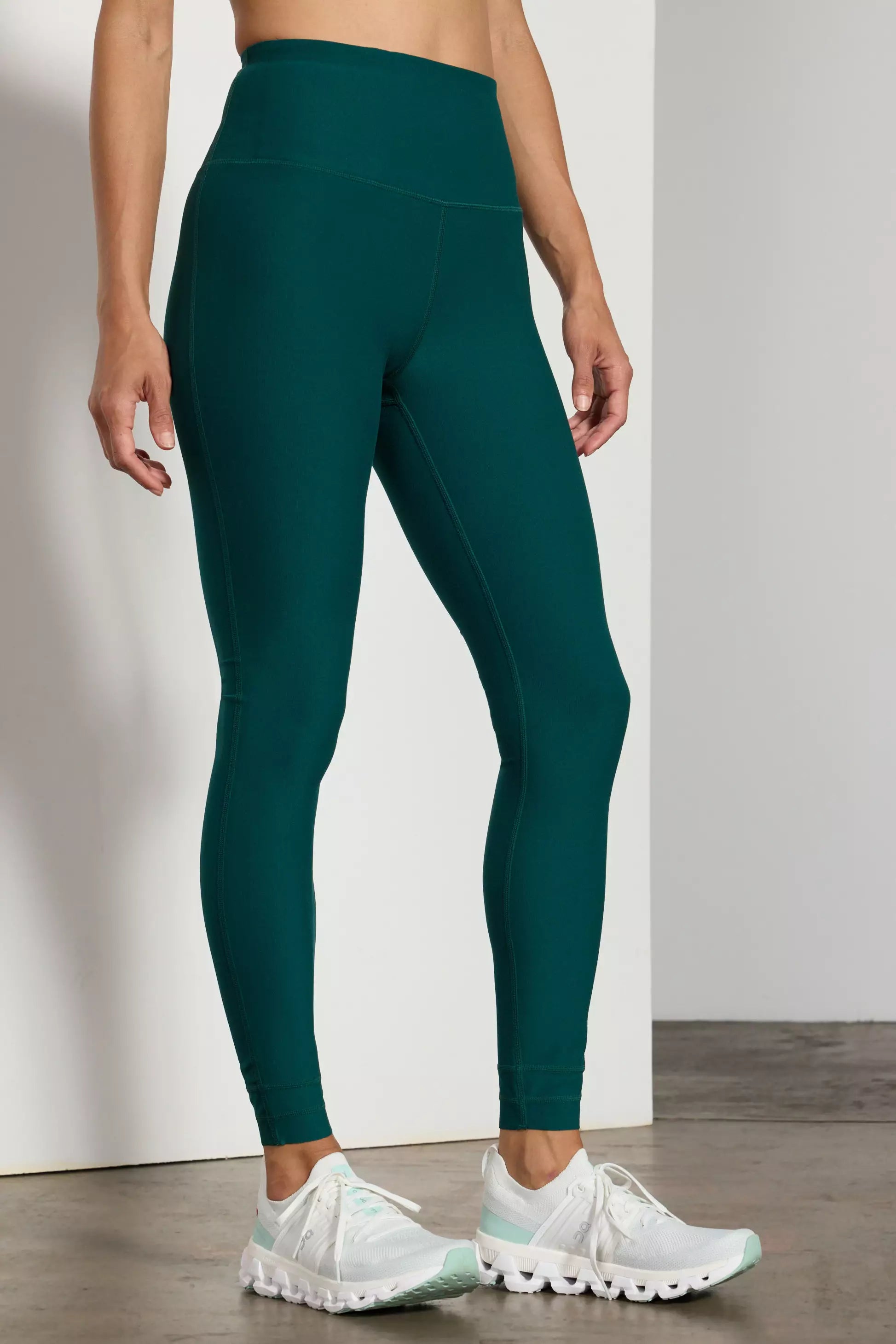 Explore Cut to Length Legging - Botanical Garden