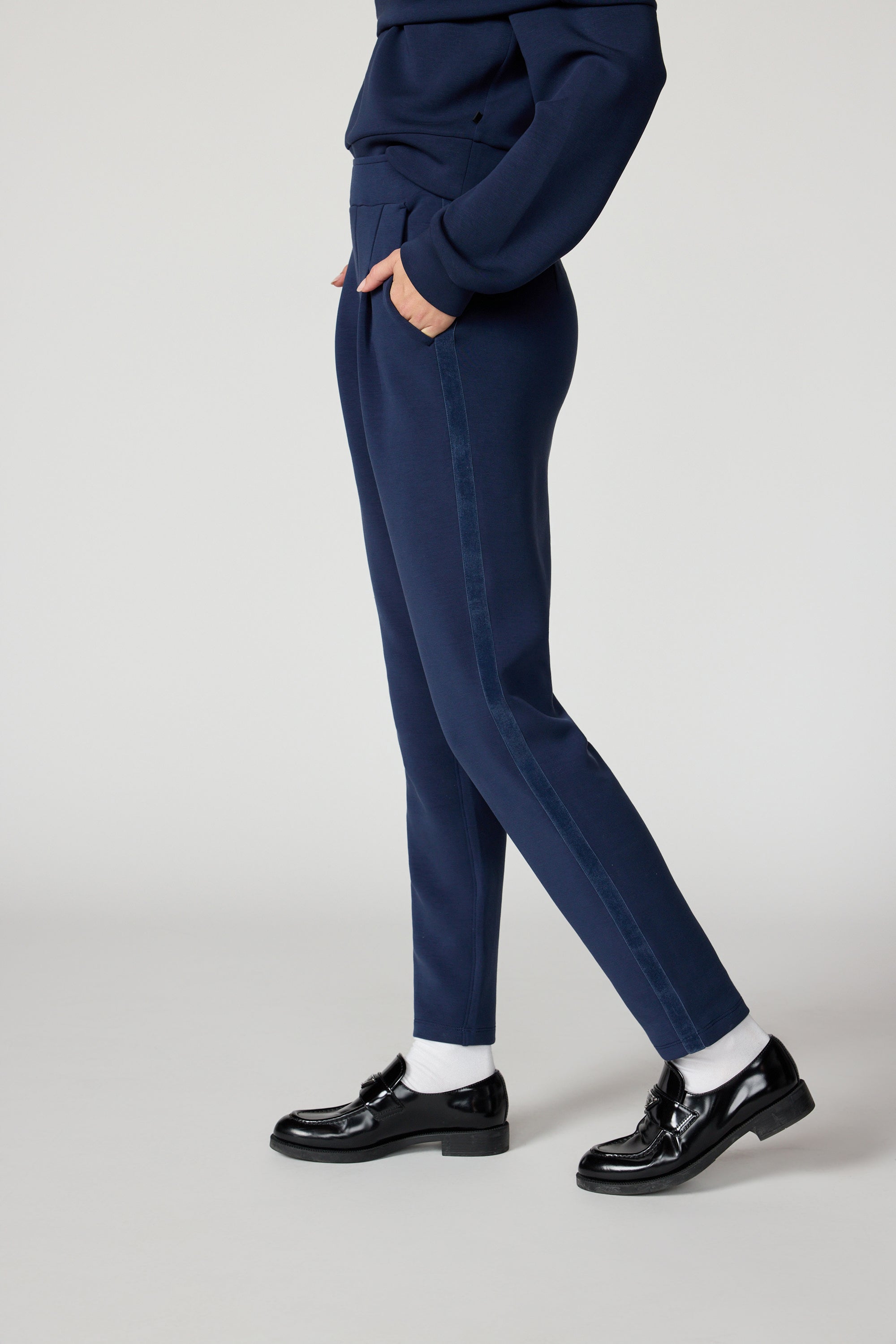 Dreamweave™ Tuxedo pant - Navy Blazer