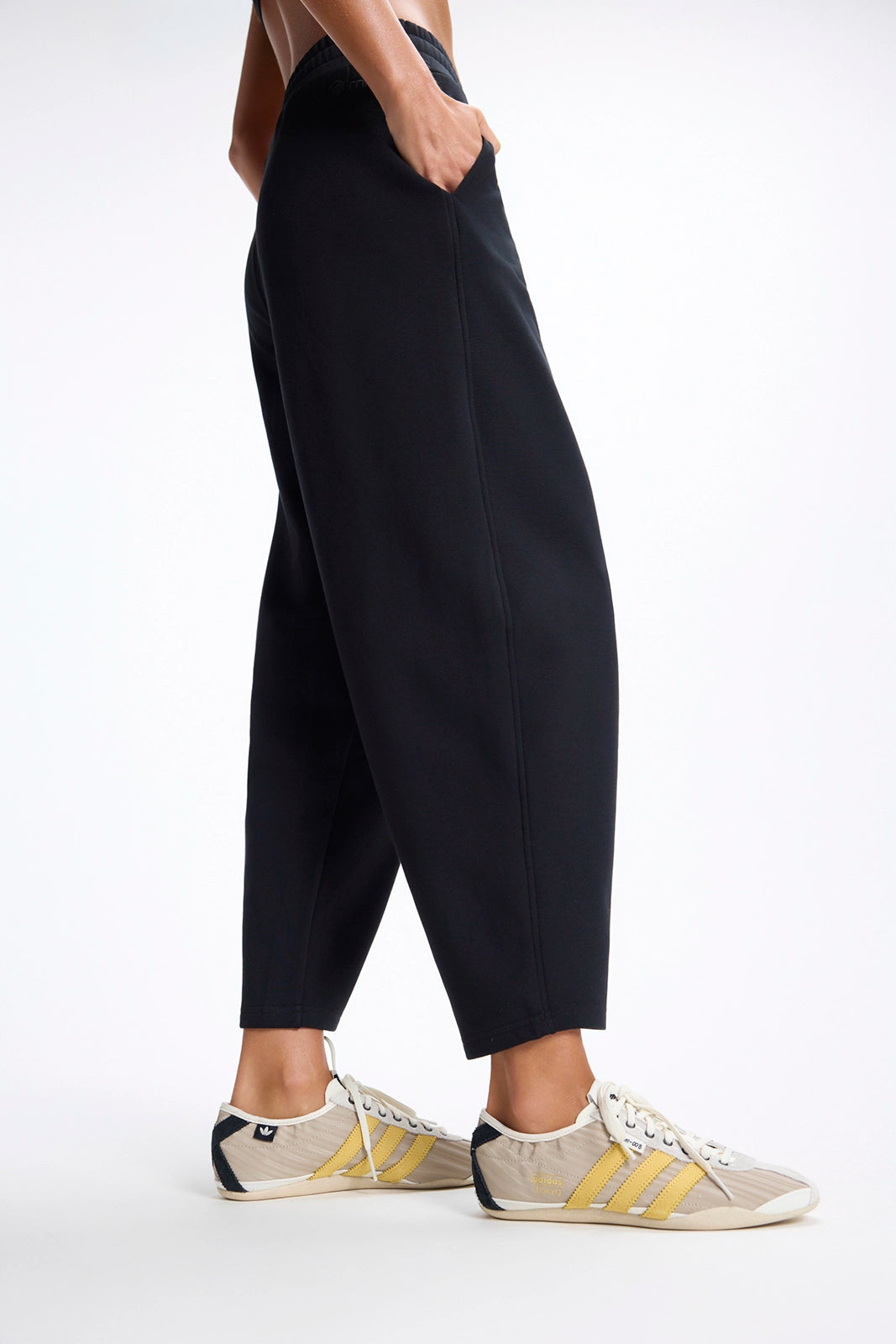 Ultrasoft Fleece Barrel Leg Pant - Black