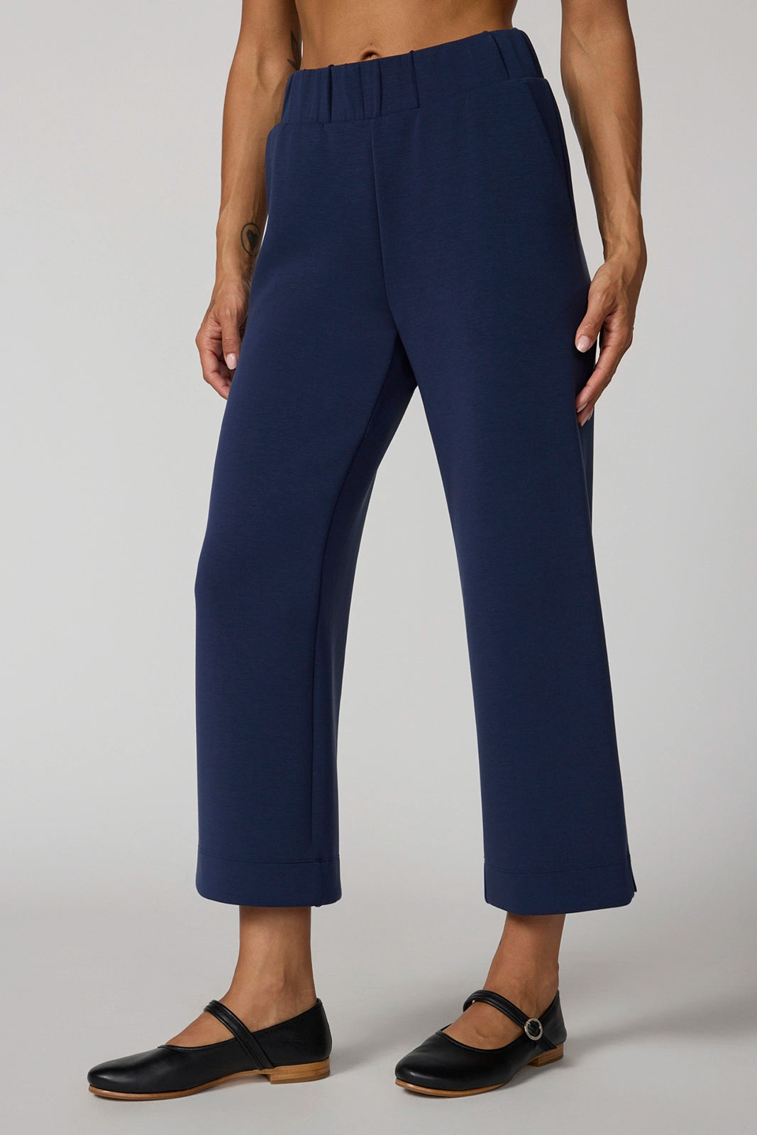 Dreamweave™ Cropped Pant 25" - Navy Blazer