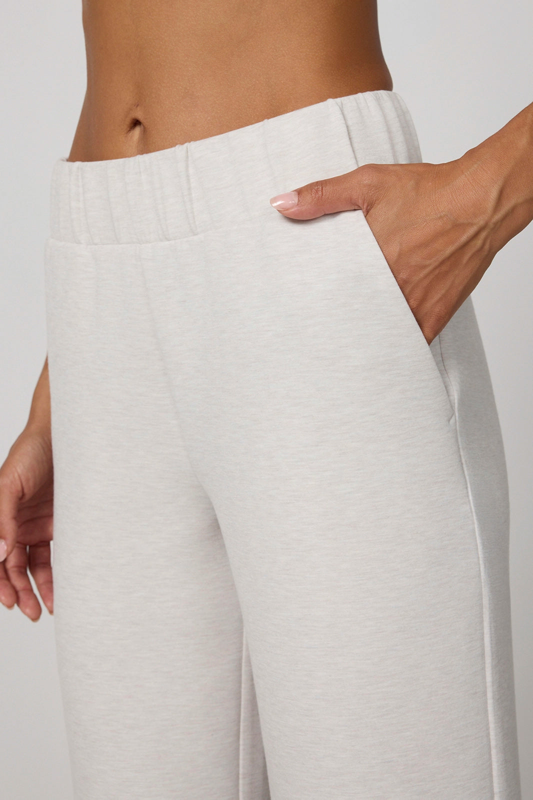 Dreamweave™ Cropped Pant 25" - Htr Moonbeam