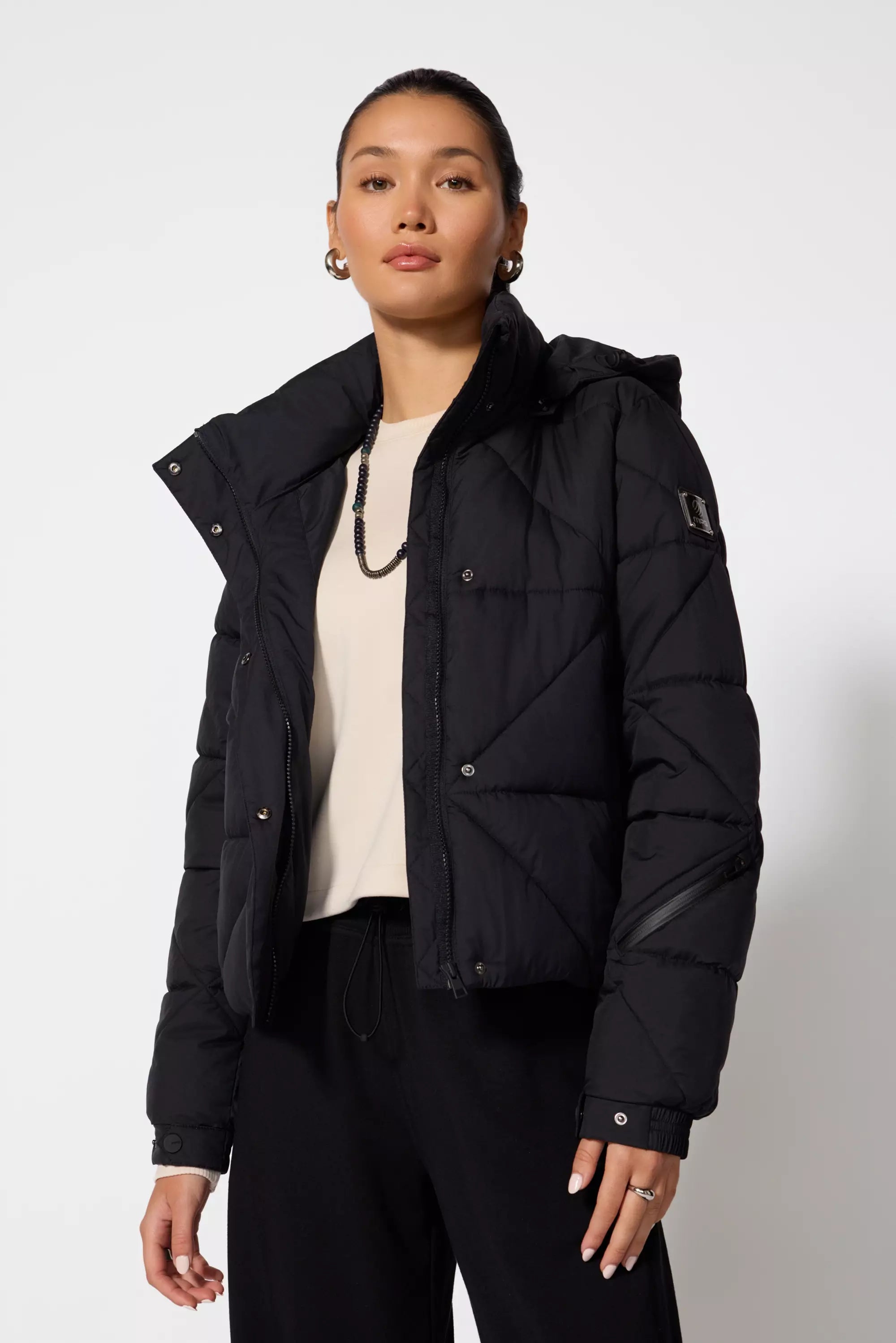 Captivate Puffer - Black