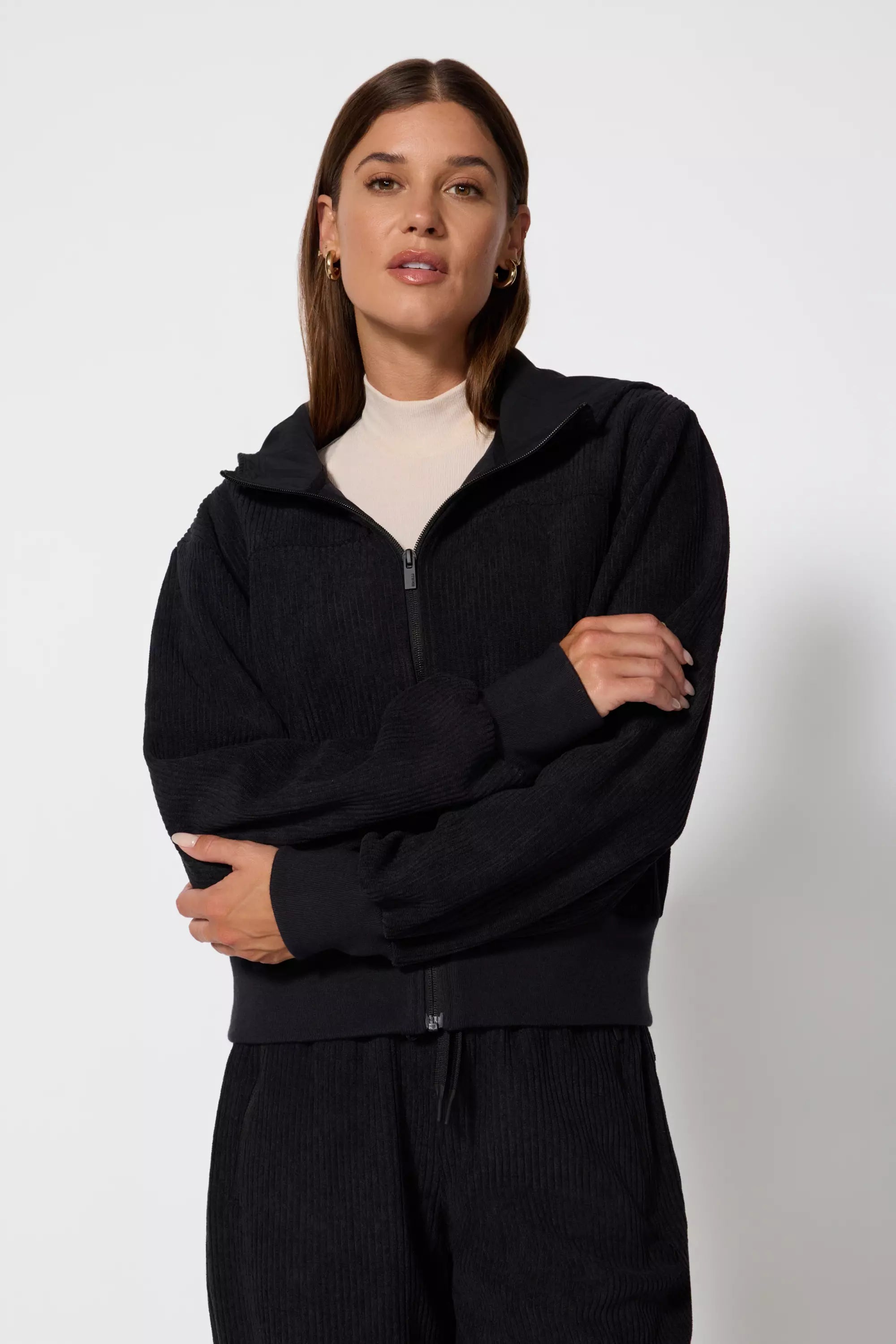 Aura Cropped Jacket - Black | MPG Sport