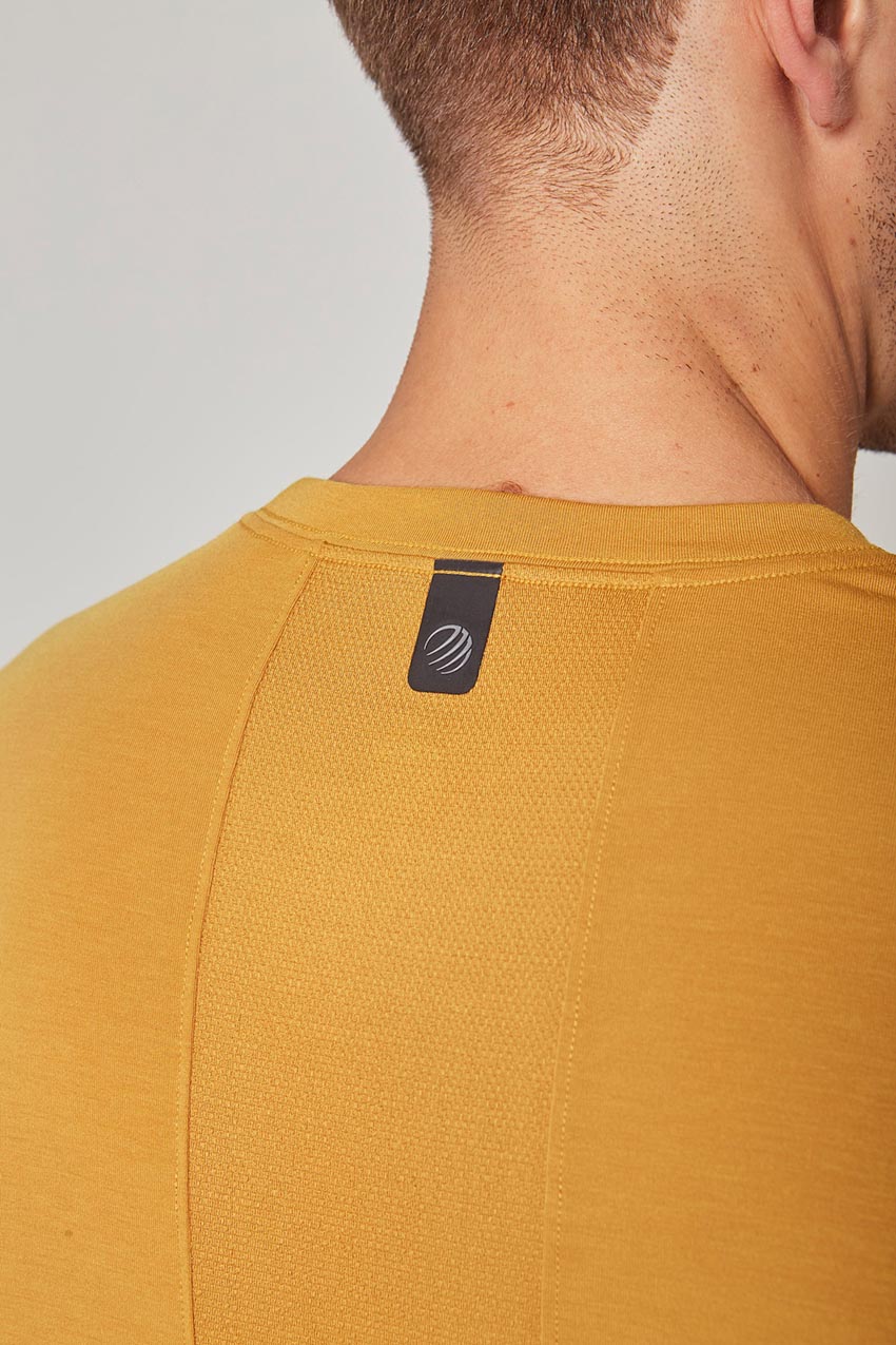 Dynamic Crew Neck Tee