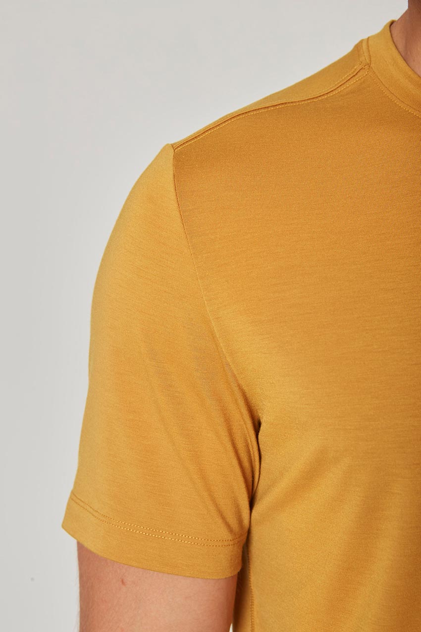 Dynamic Crew Neck Tee