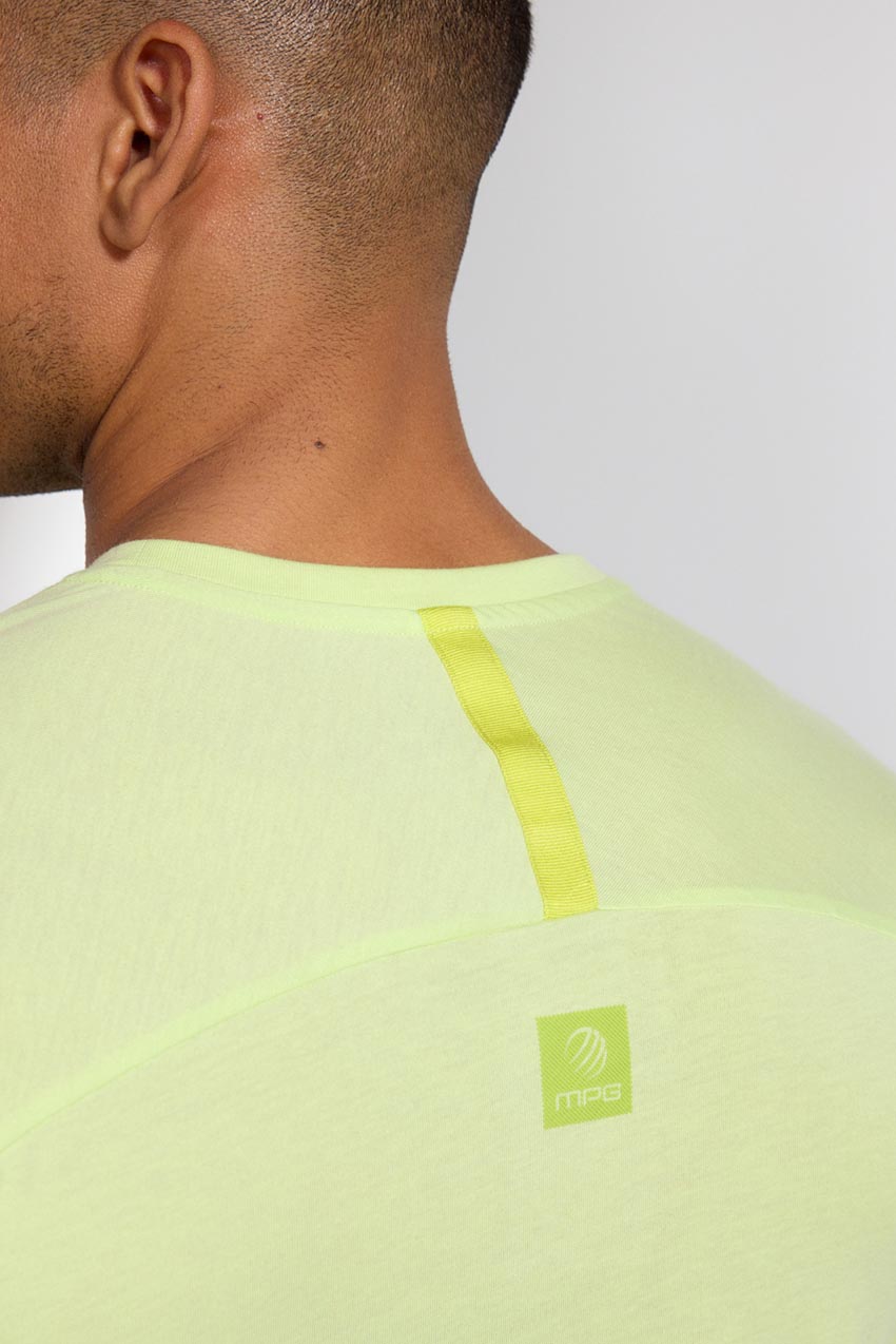 Achieve Pocket Tee - Shadow Lime