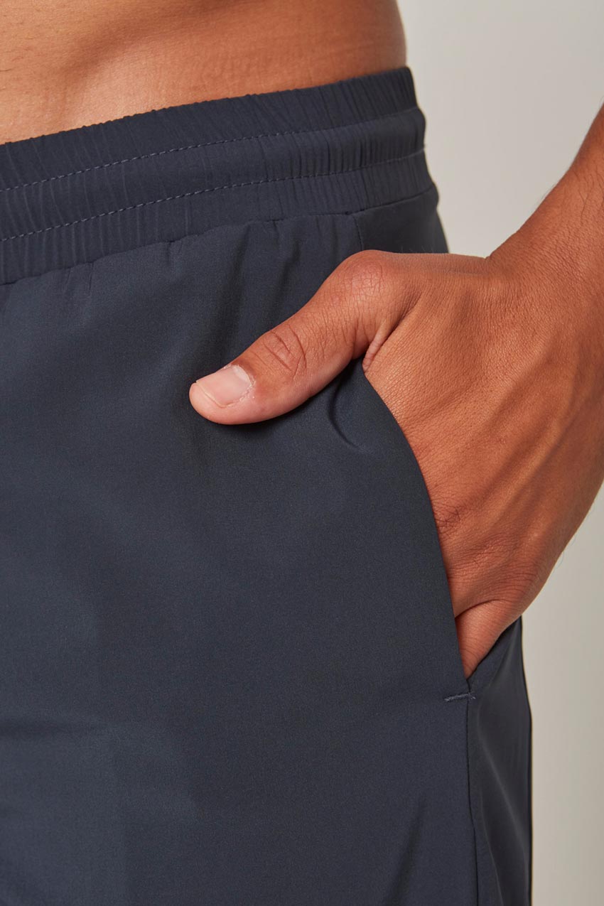 Stride 9" Short with Liner