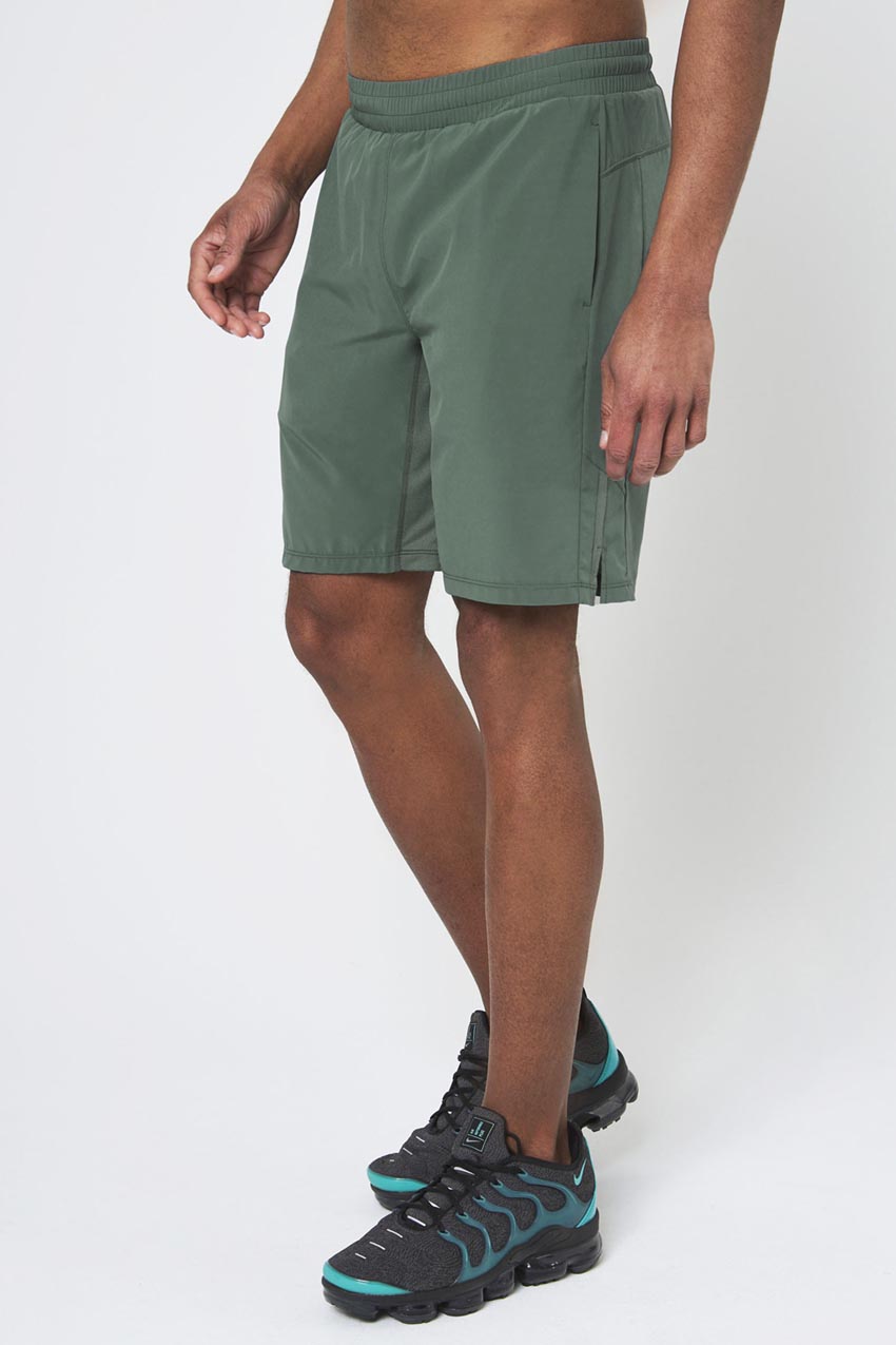 Stride 9" Short with Liner