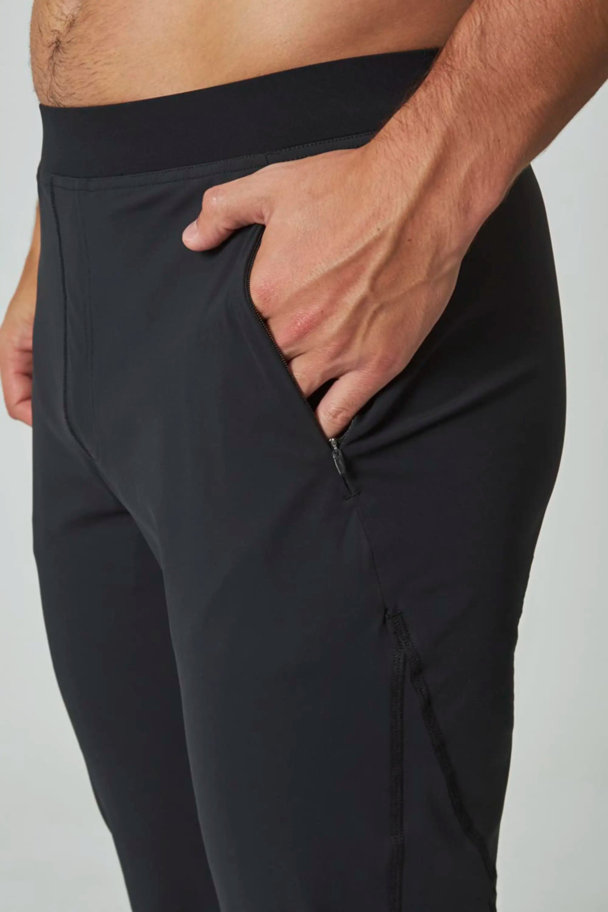 Transform Jogger - Black