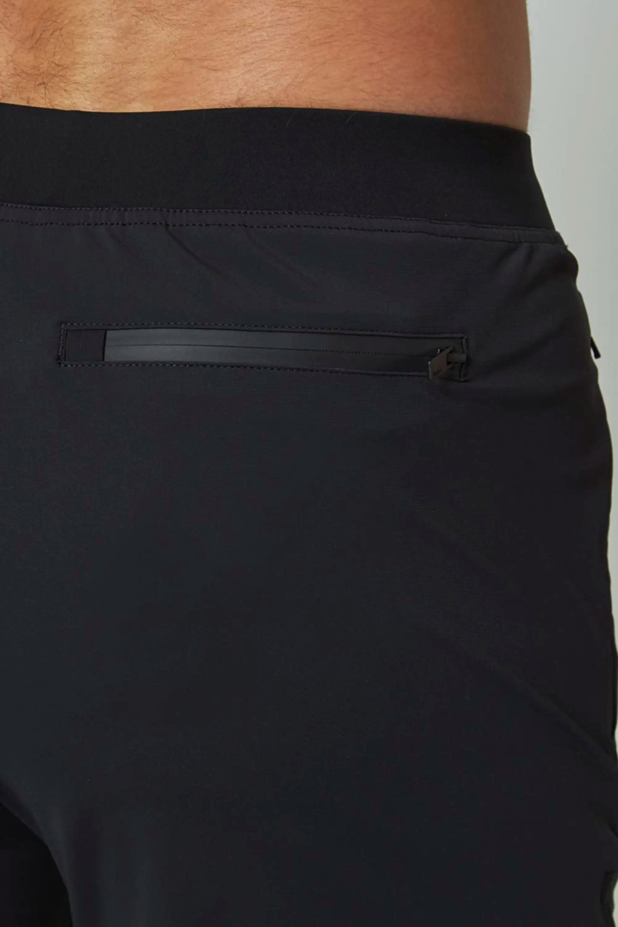 Transform Jogger - Black