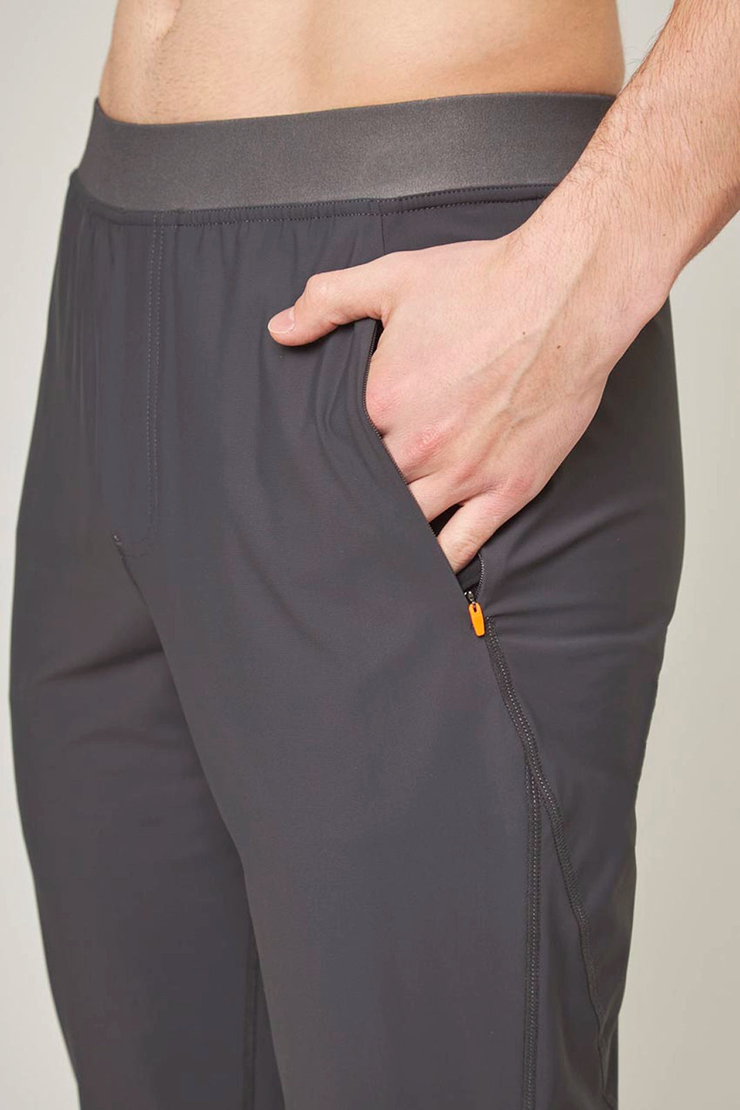 Transform Jogger - Asphalt