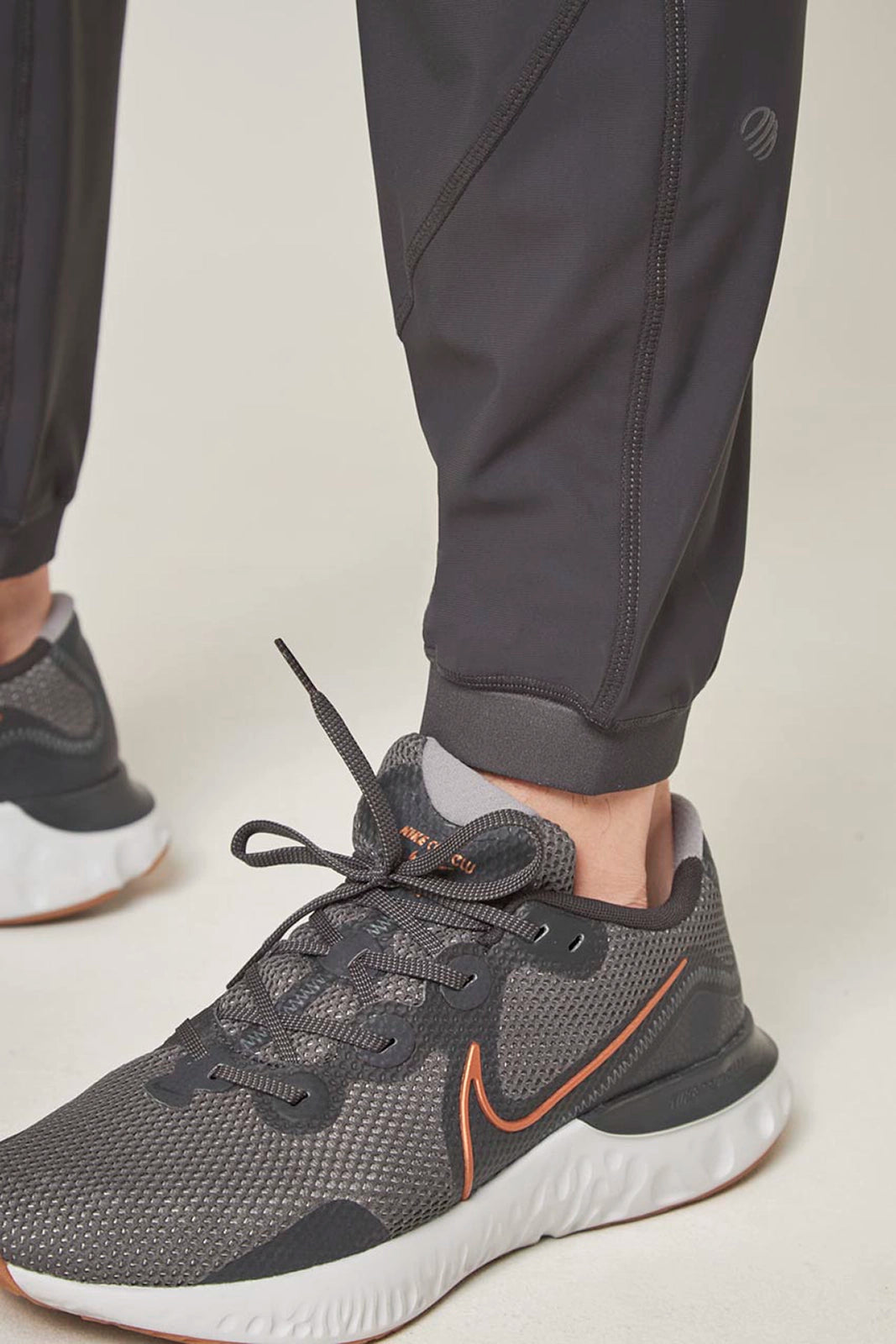 Transform Jogger - Asphalt