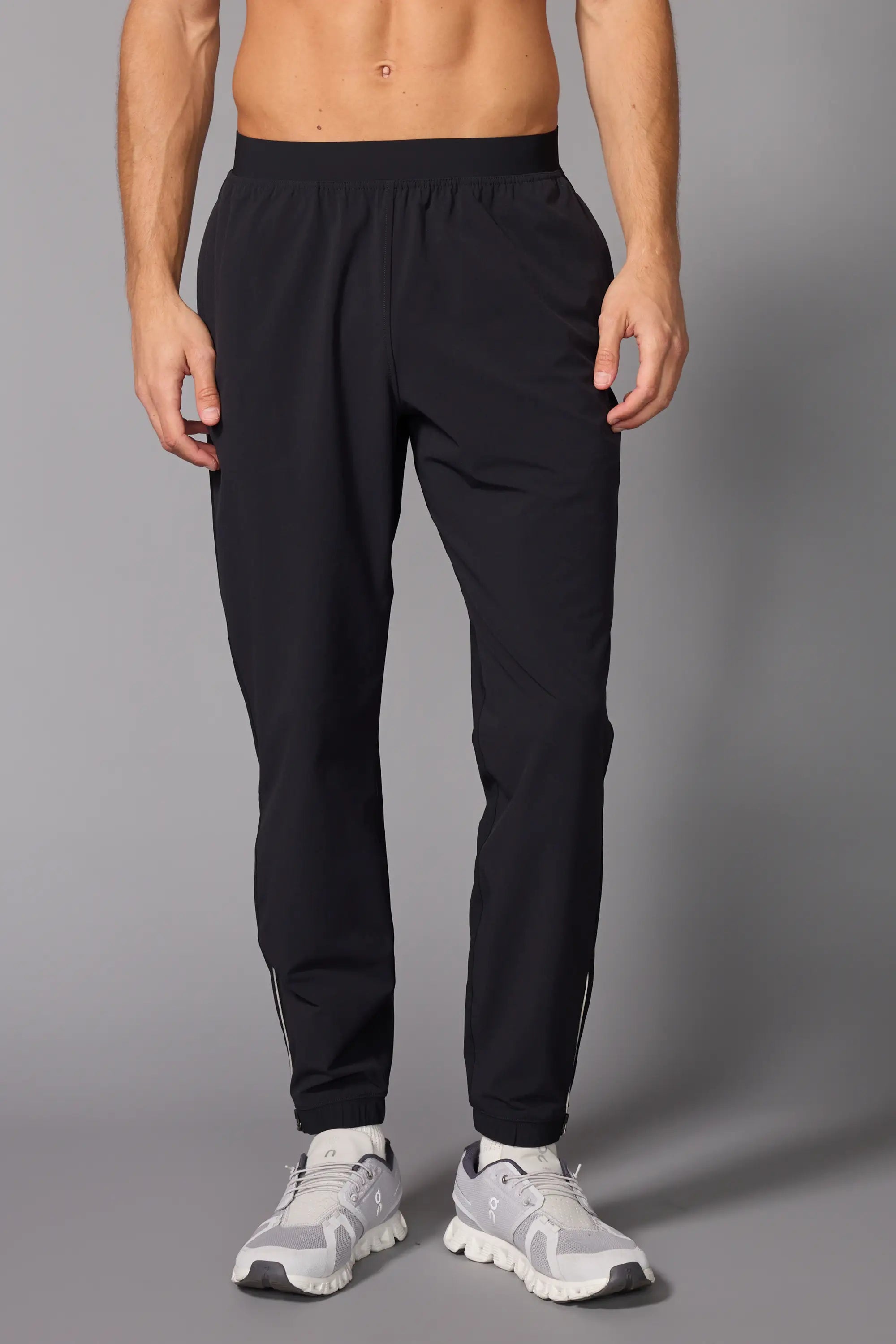 Zeal Hybrid Jogger - Black