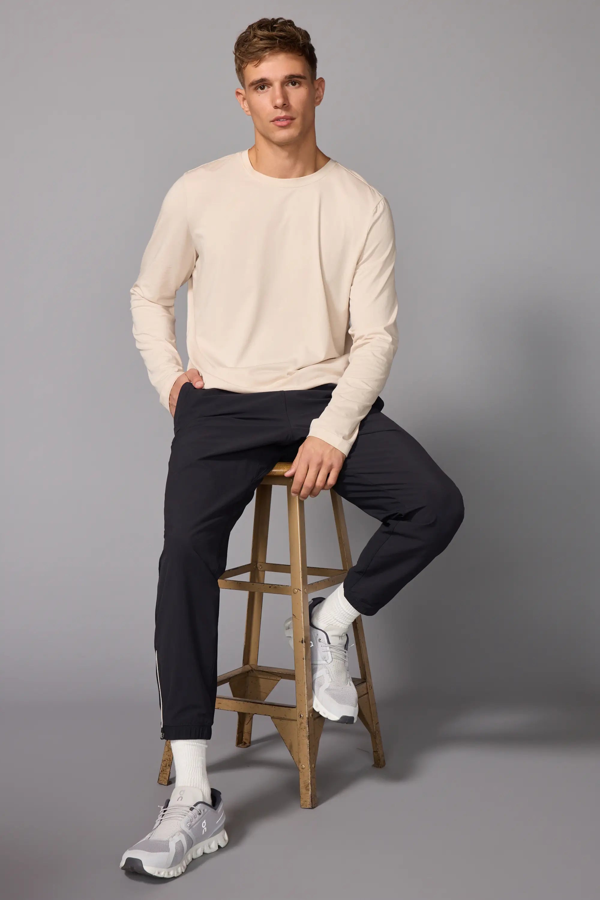 Zeal Hybrid Jogger - Black