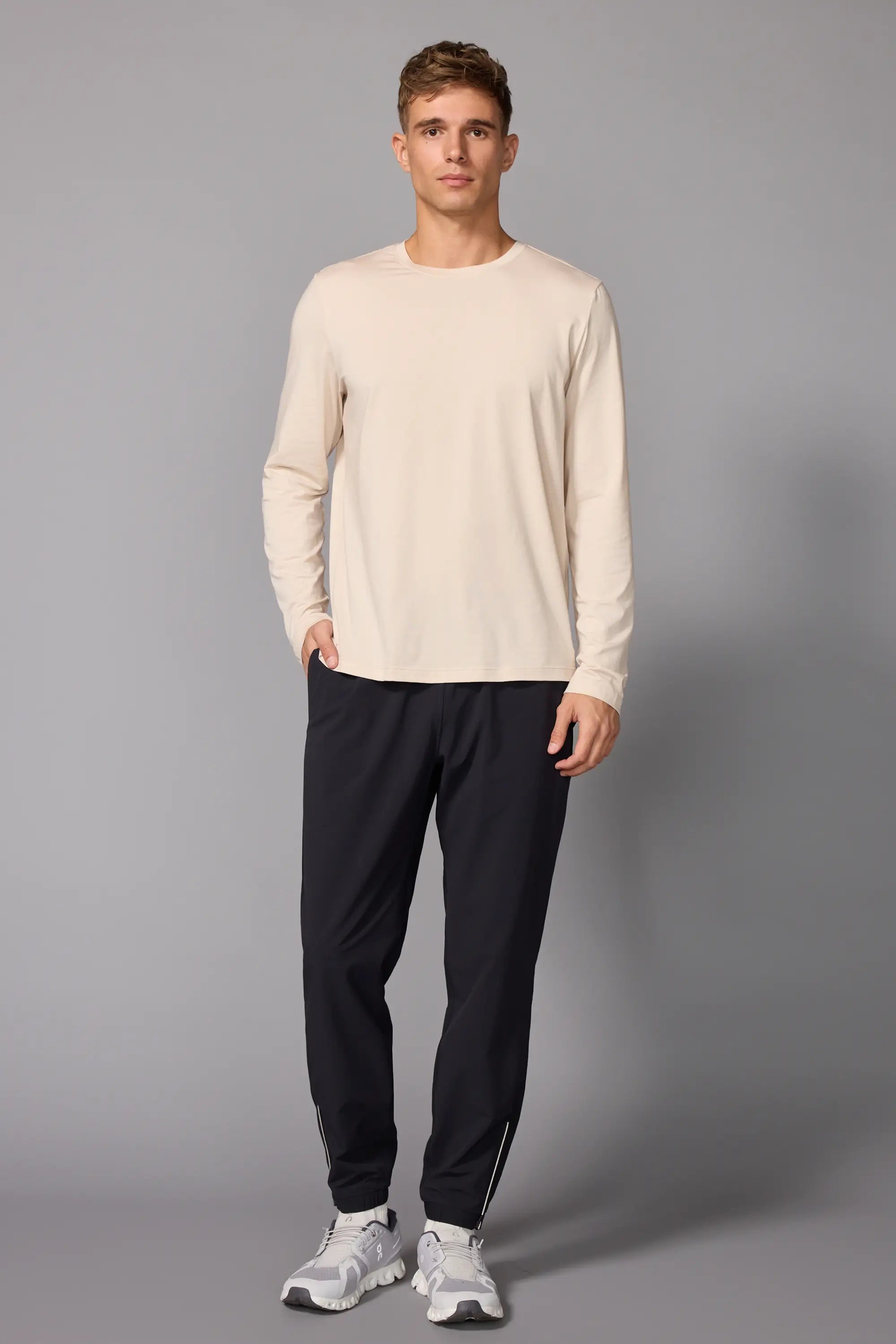 Zeal Hybrid Jogger - Black