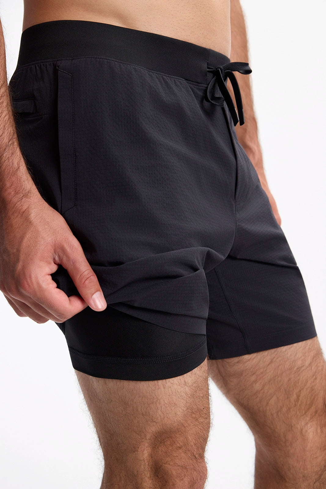 The Aerate Short - Black