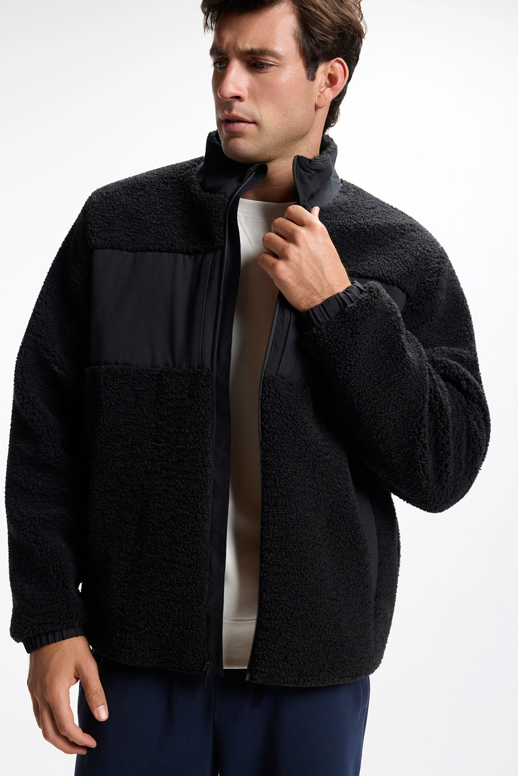 Brave The Wild Jacket - Black