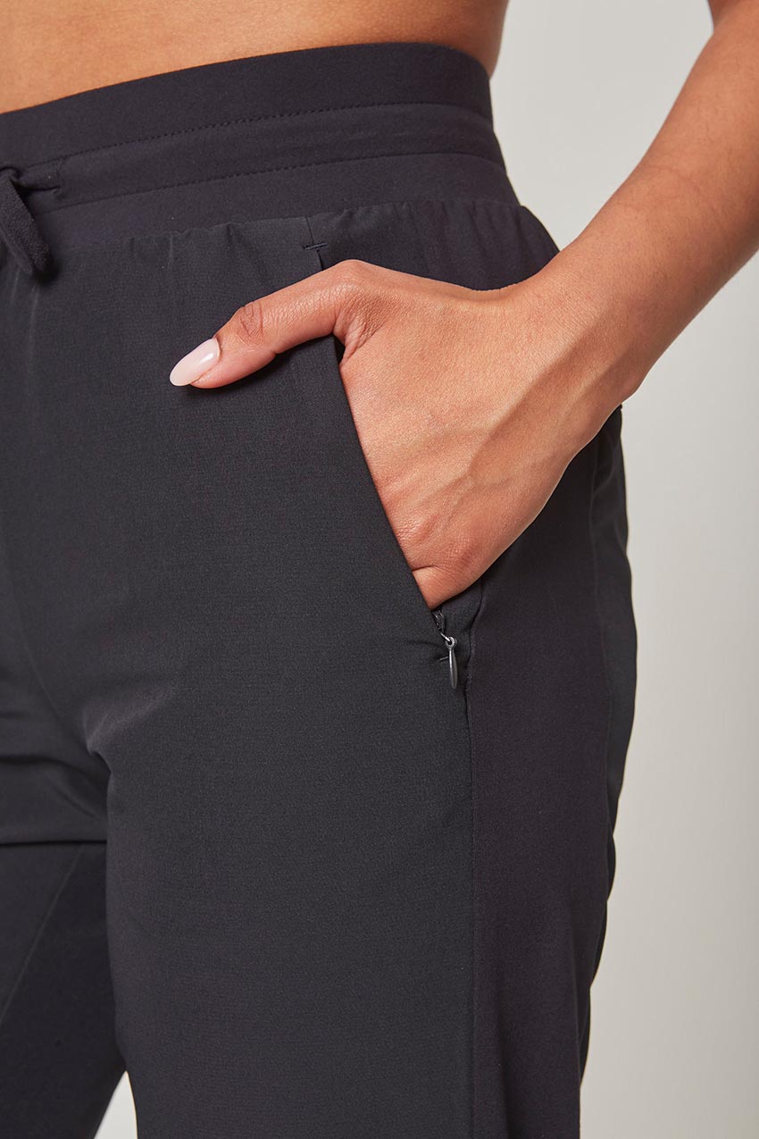 Women’s Carrot Leg Jogger