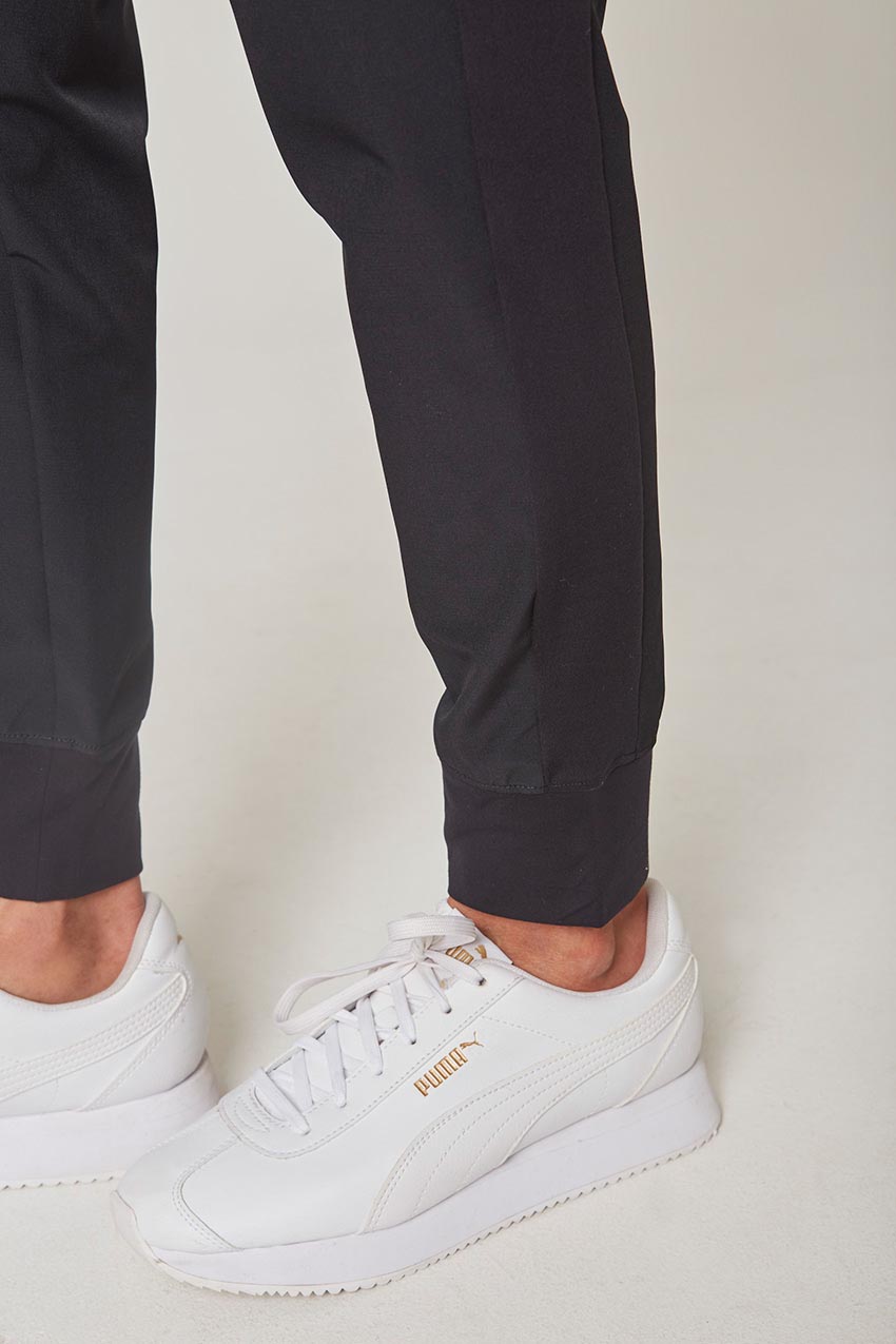 Women’s Carrot Leg Jogger