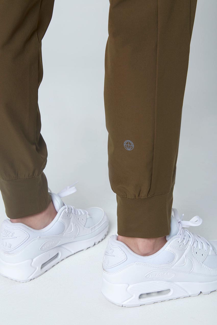 Women’s Carrot Leg Jogger