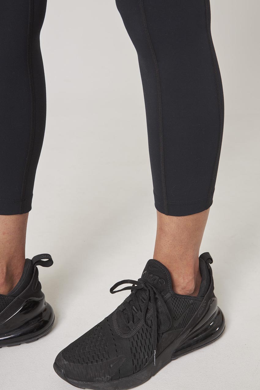 Women’s High-Waisted Capri