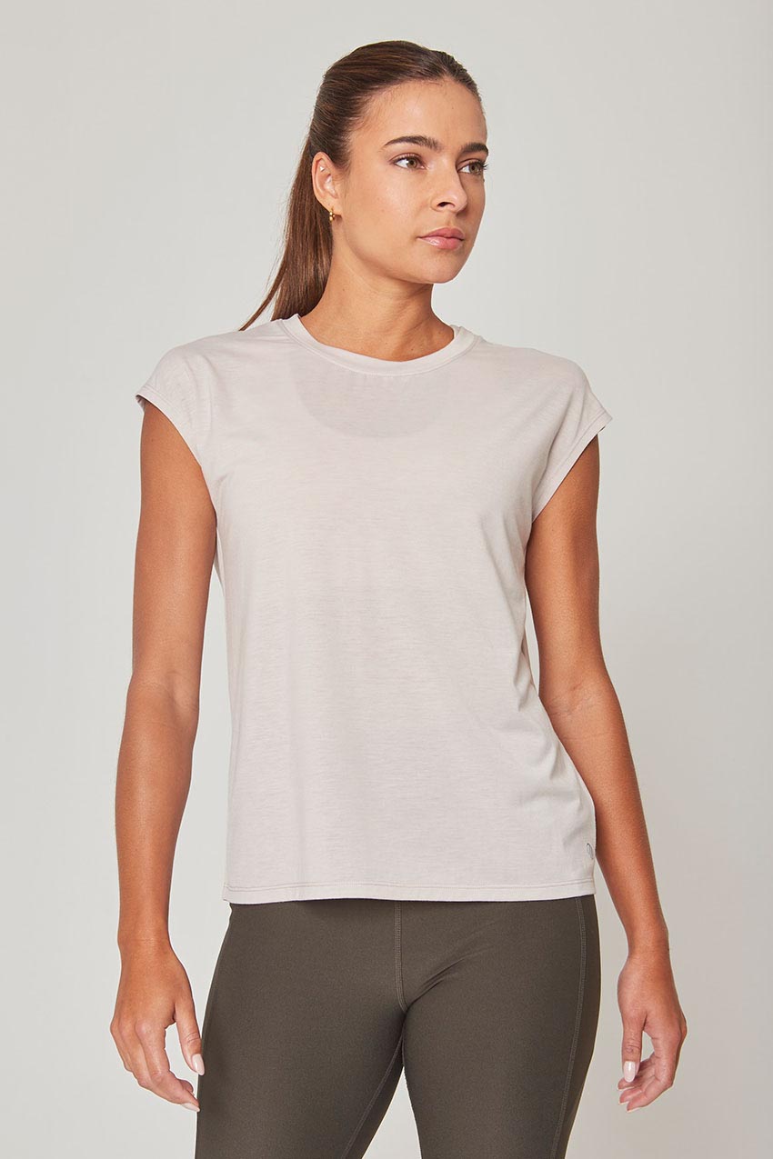 MPG Sport Dynamic Recycled Stink-Free Sleeveless Top - Sale in Linen White