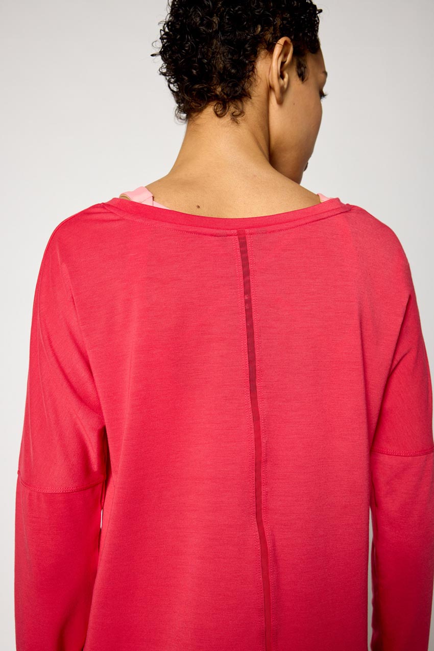 Dynamic Recycled Cover-Up Stink-Free Long Sleeve Top