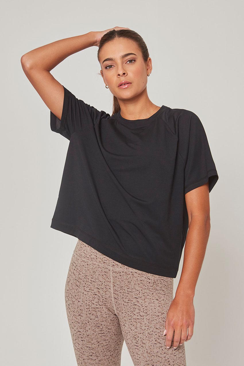 Dynamic Recycled Polyester Key-Hole Back Stink-Free Short Sleeve Shirt