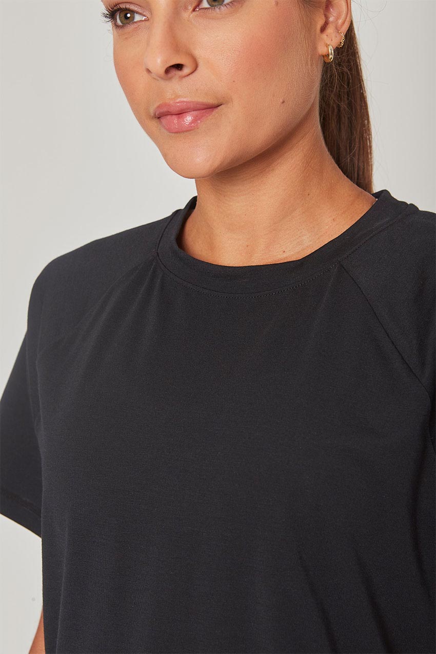 Dynamic Recycled Polyester Key-Hole Back Stink-Free Short Sleeve Shirt
