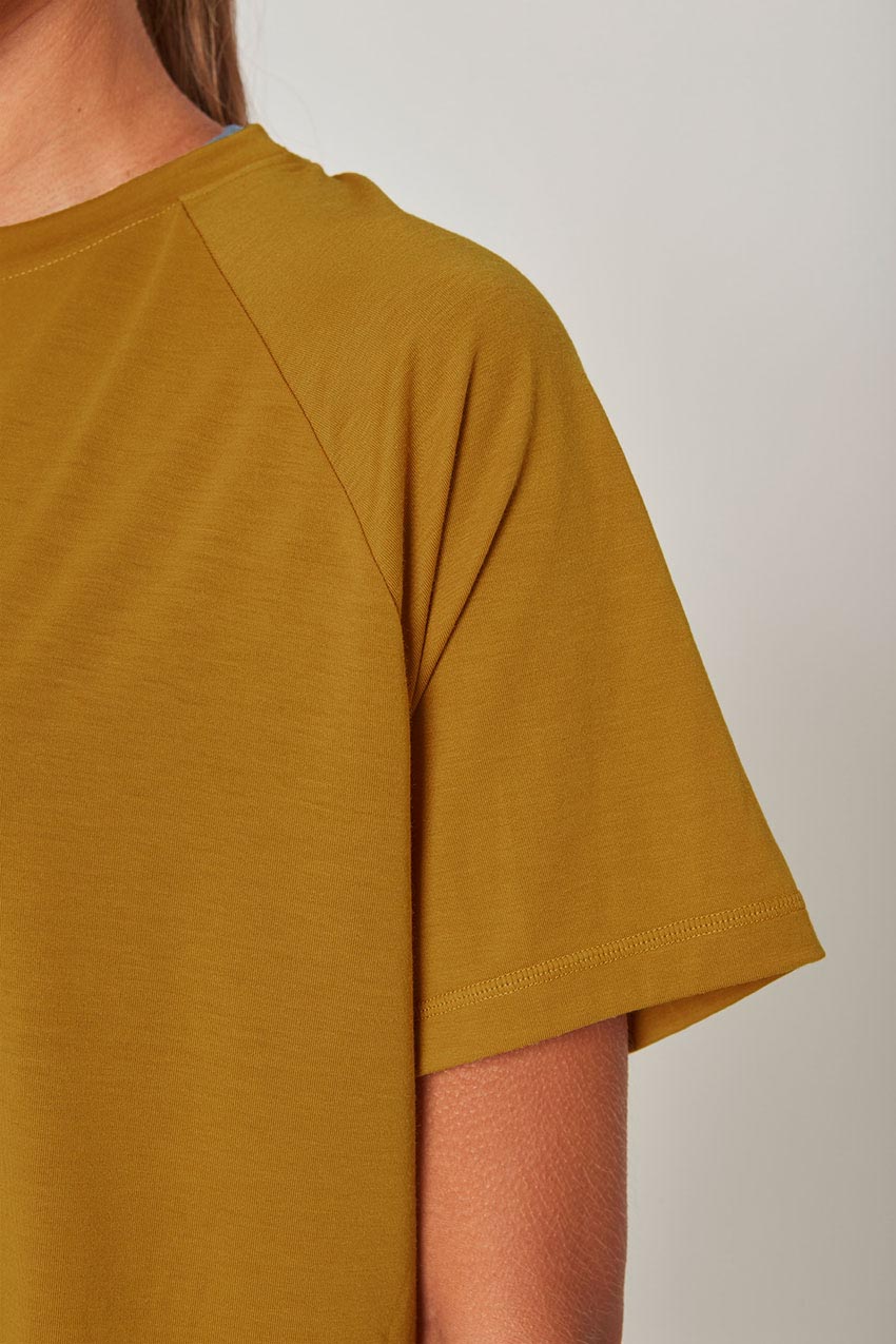 Dynamic Recycled Polyester Key-Hole Back Stink-Free Short Sleeve Shirt