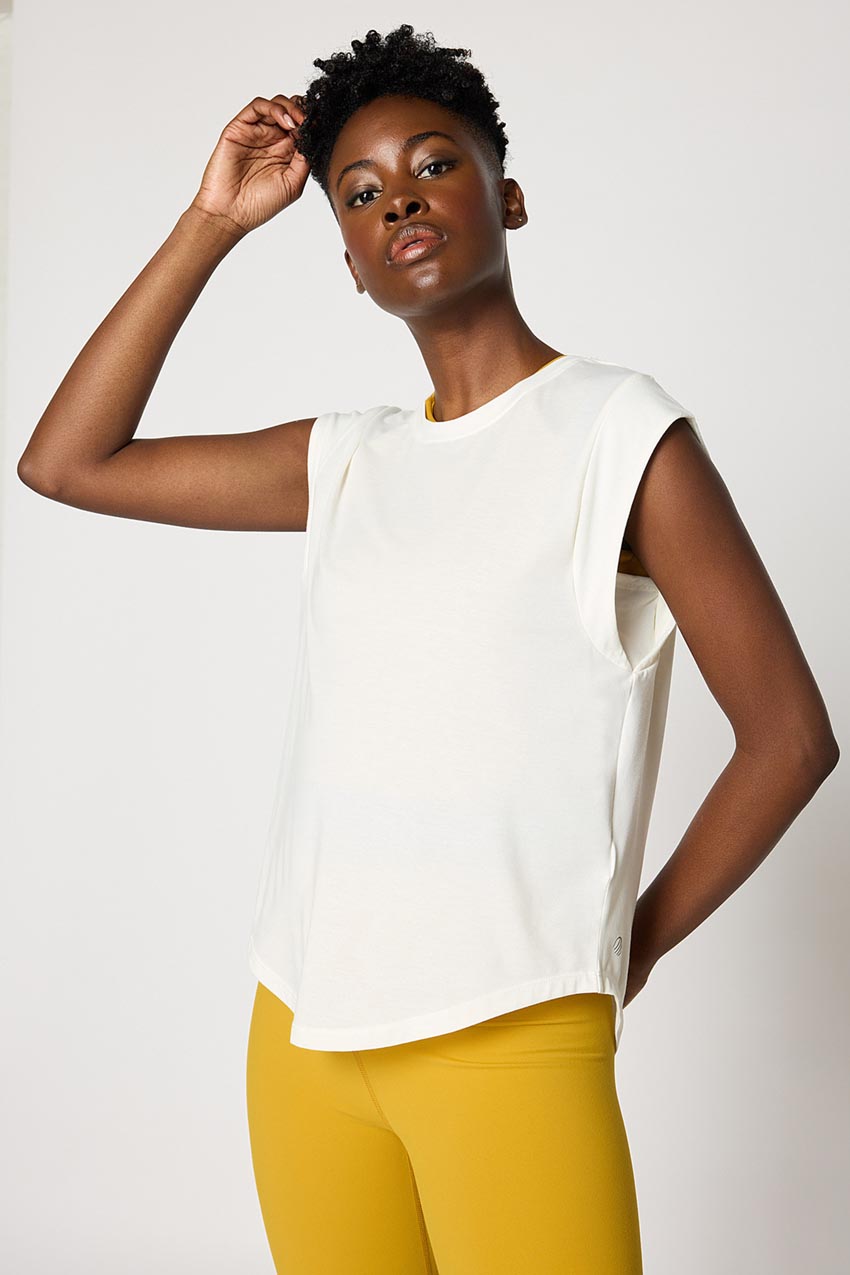 MPG Sport Dynamic Extended Cuff T-Shirt in Papyrus